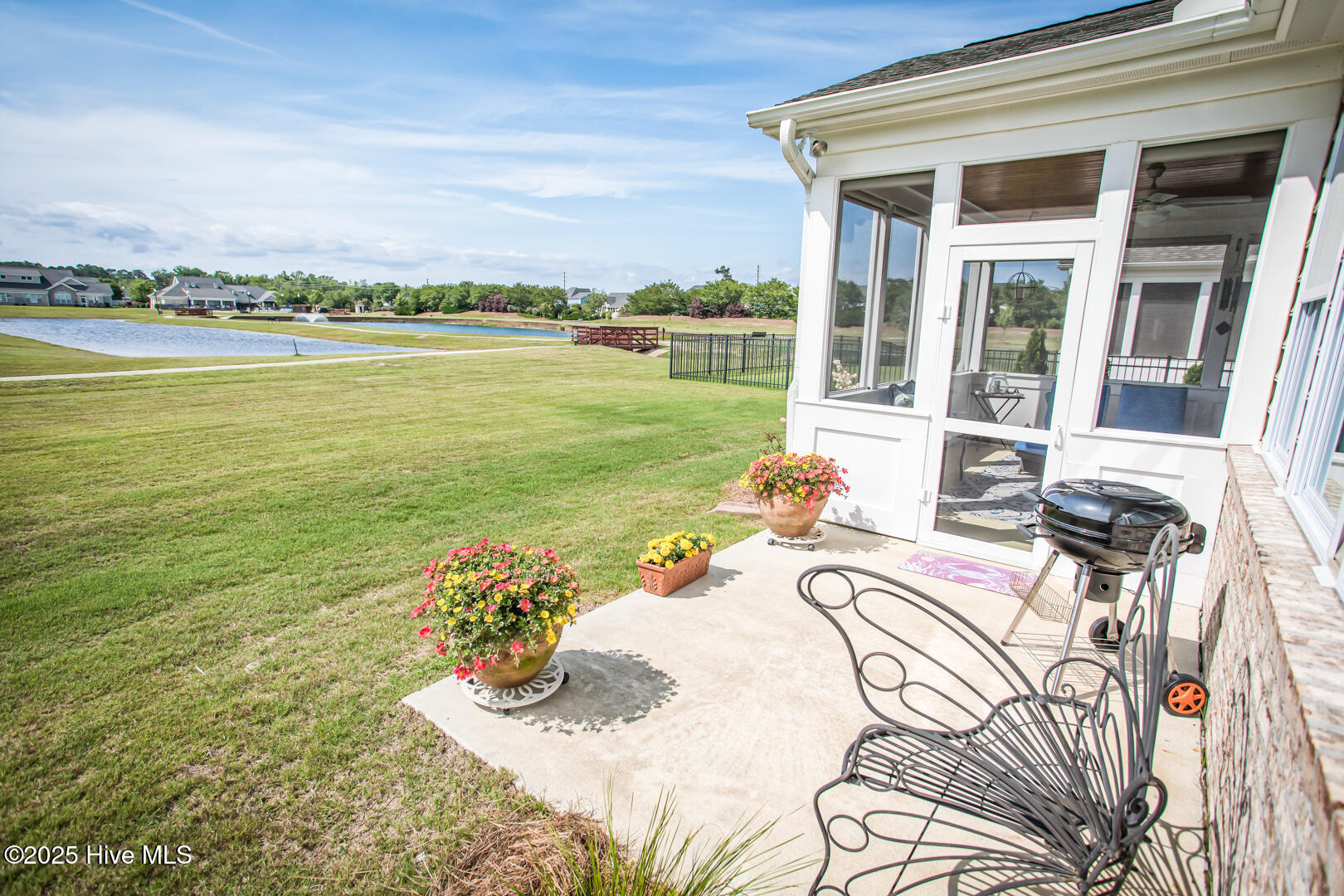 100546730 | Photo 36