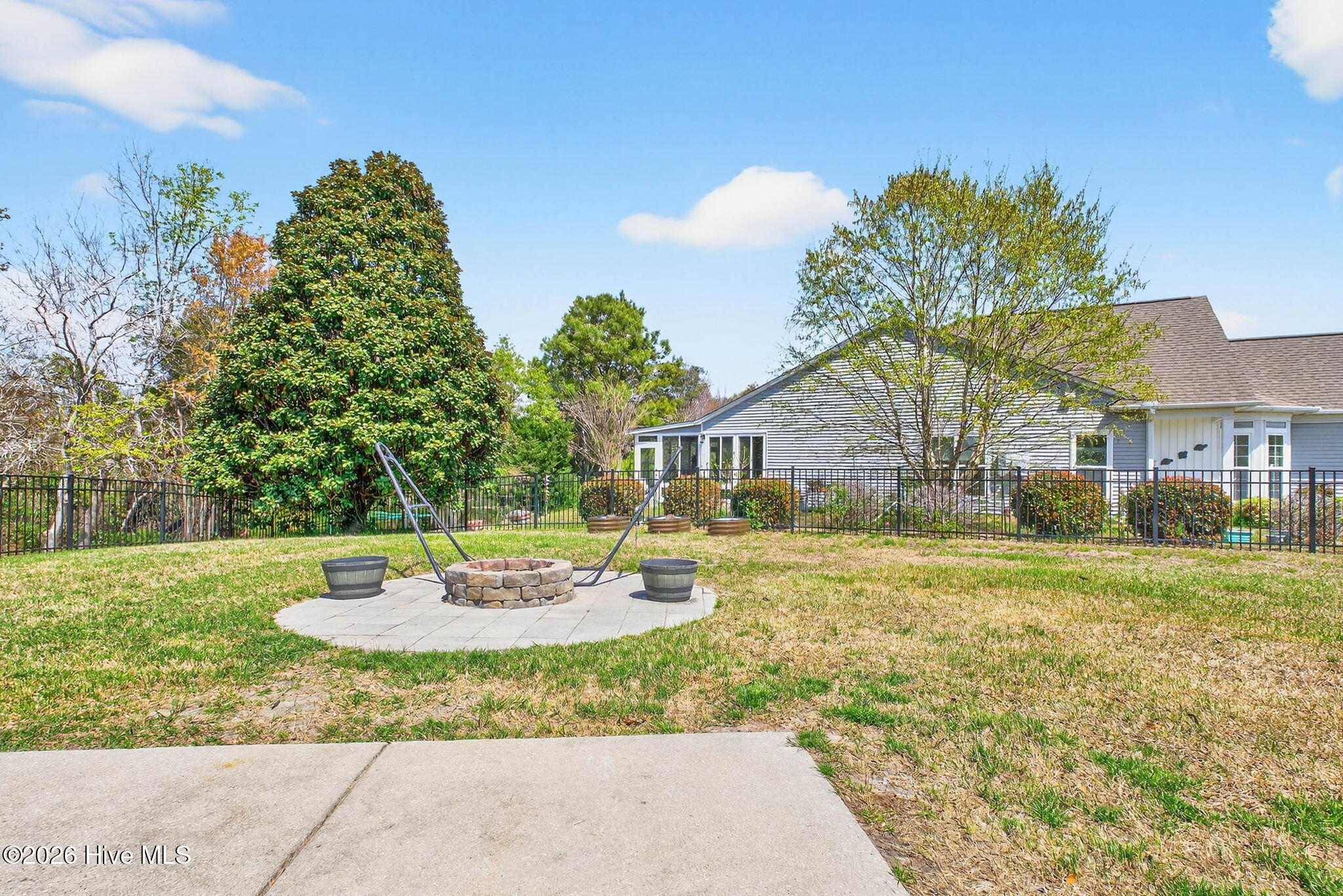 100564293 | Photo 24