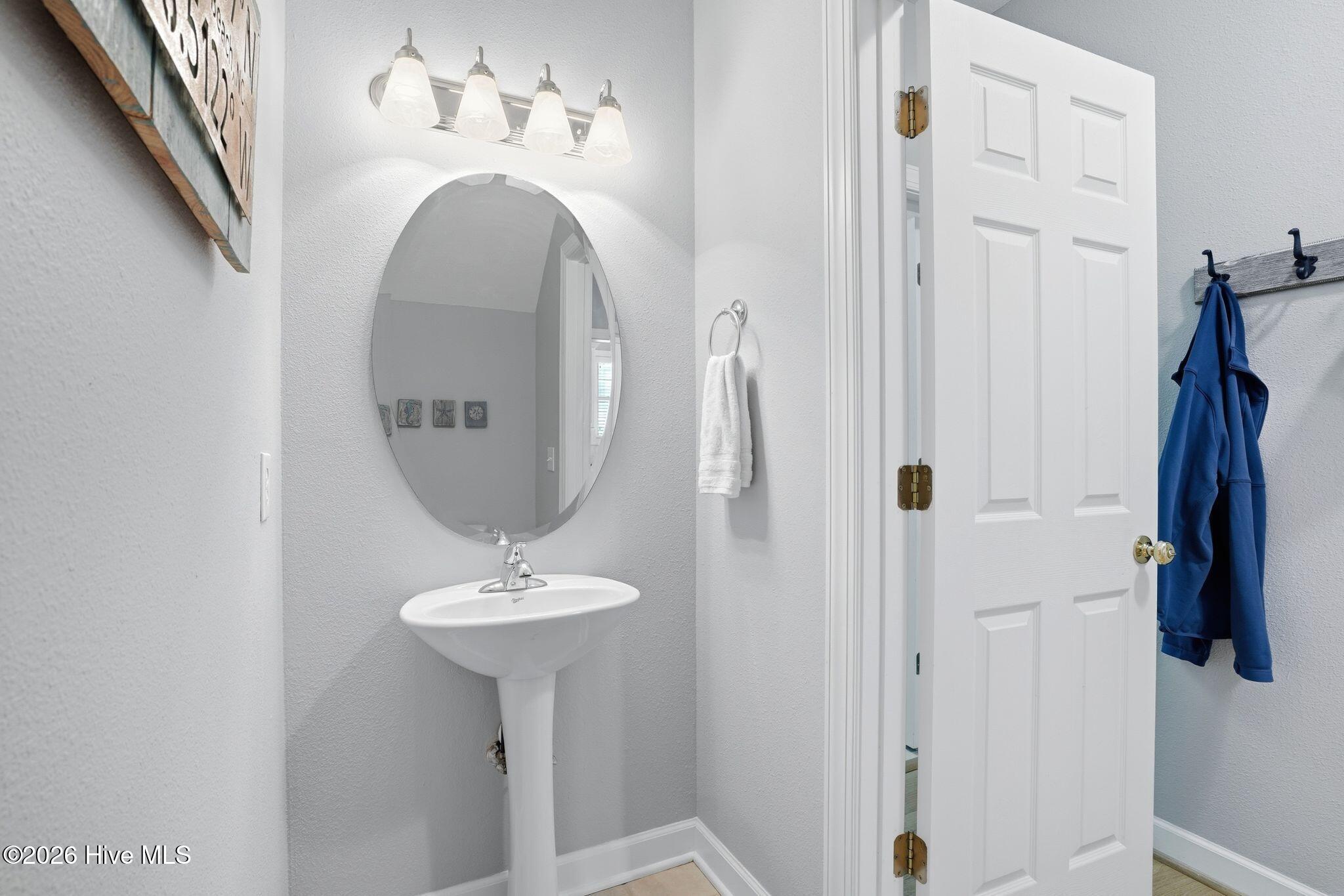 100559156 | Photo 24