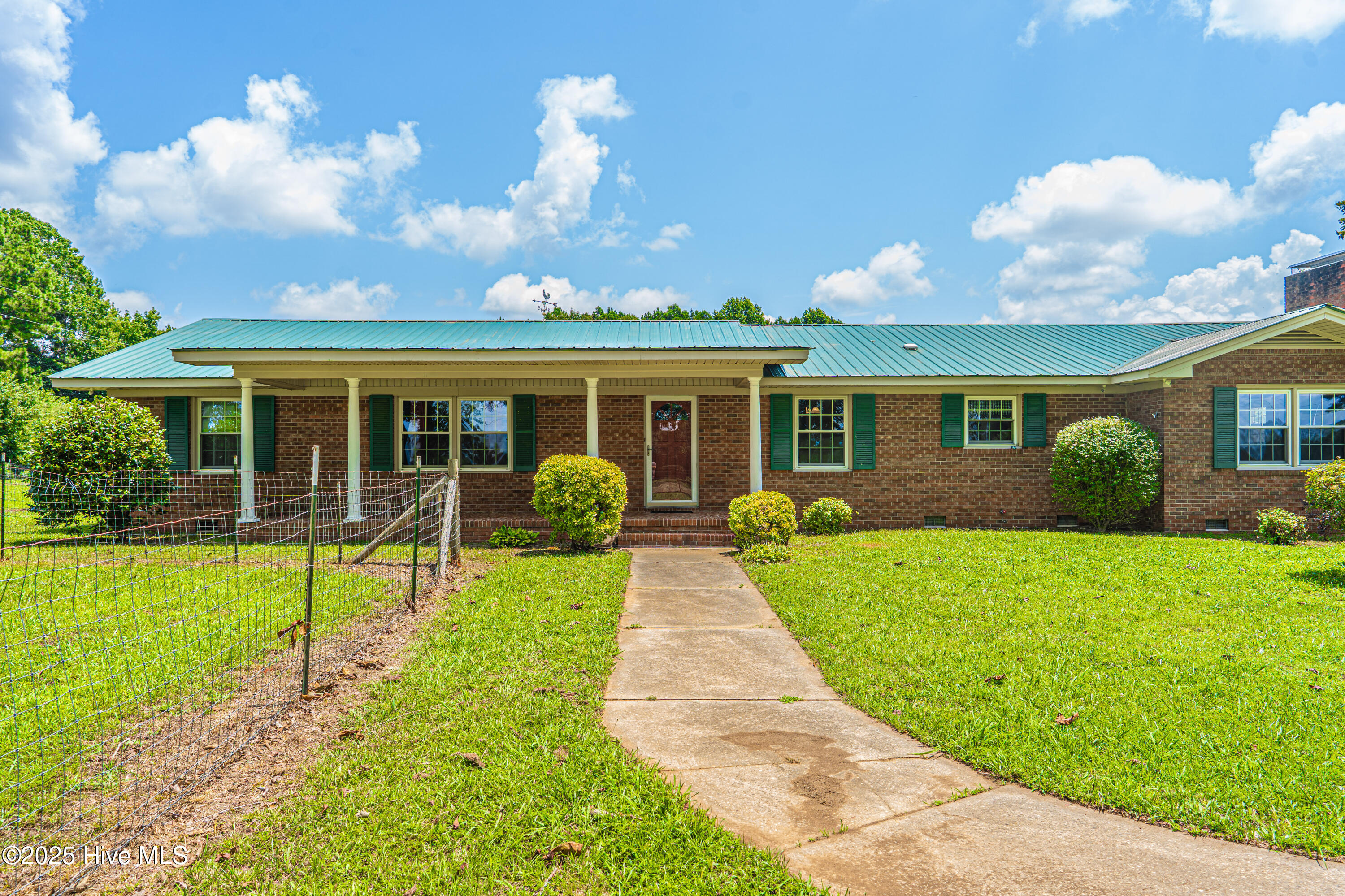 383 Lakey Siding Road