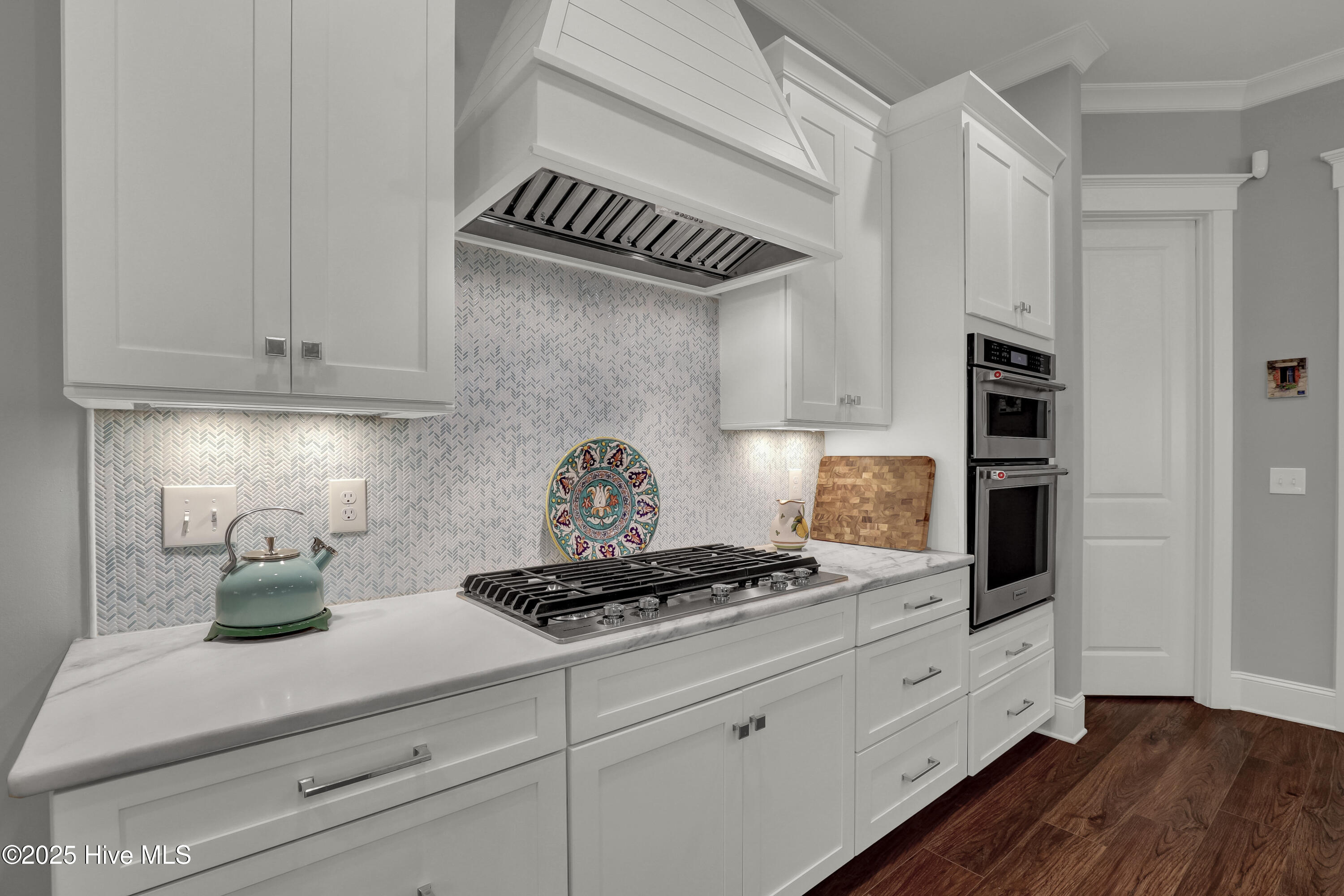 100523529 | Photo 13