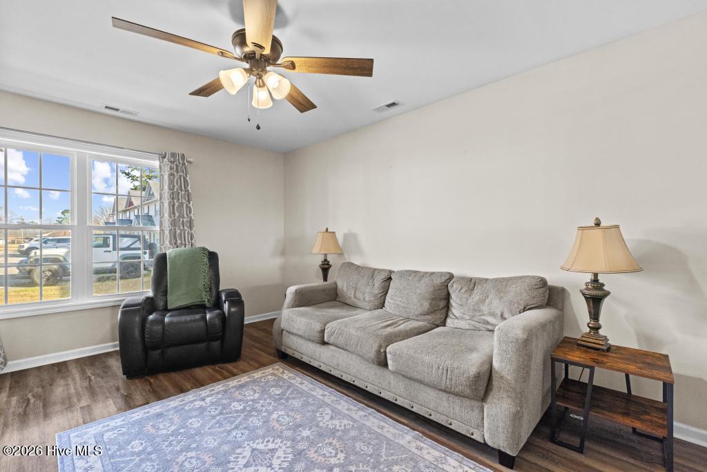 152 Cornerstone Drive, Beulaville, NC 28518 – photo 8: living room 1