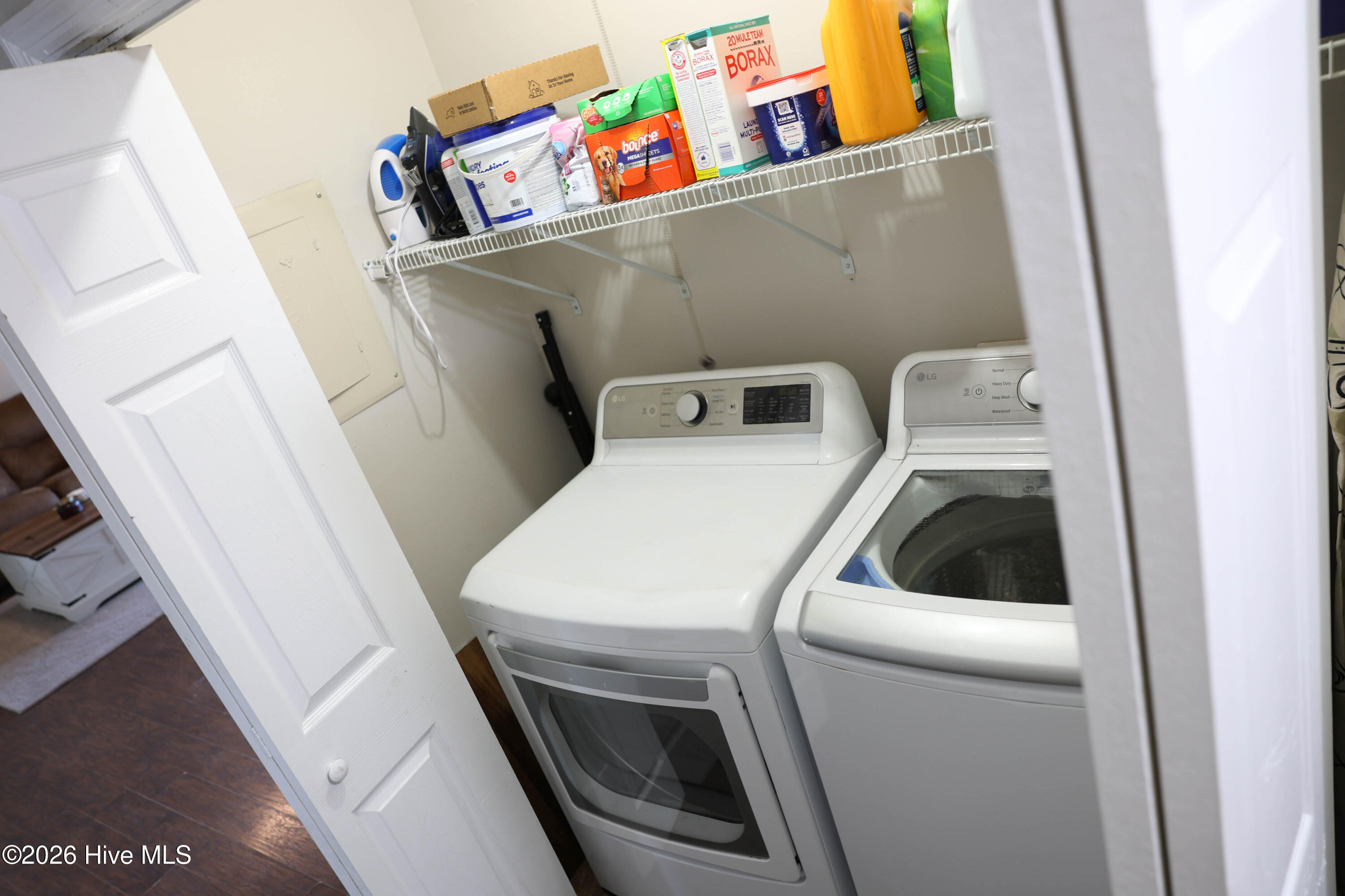 100558829 | Photo 15