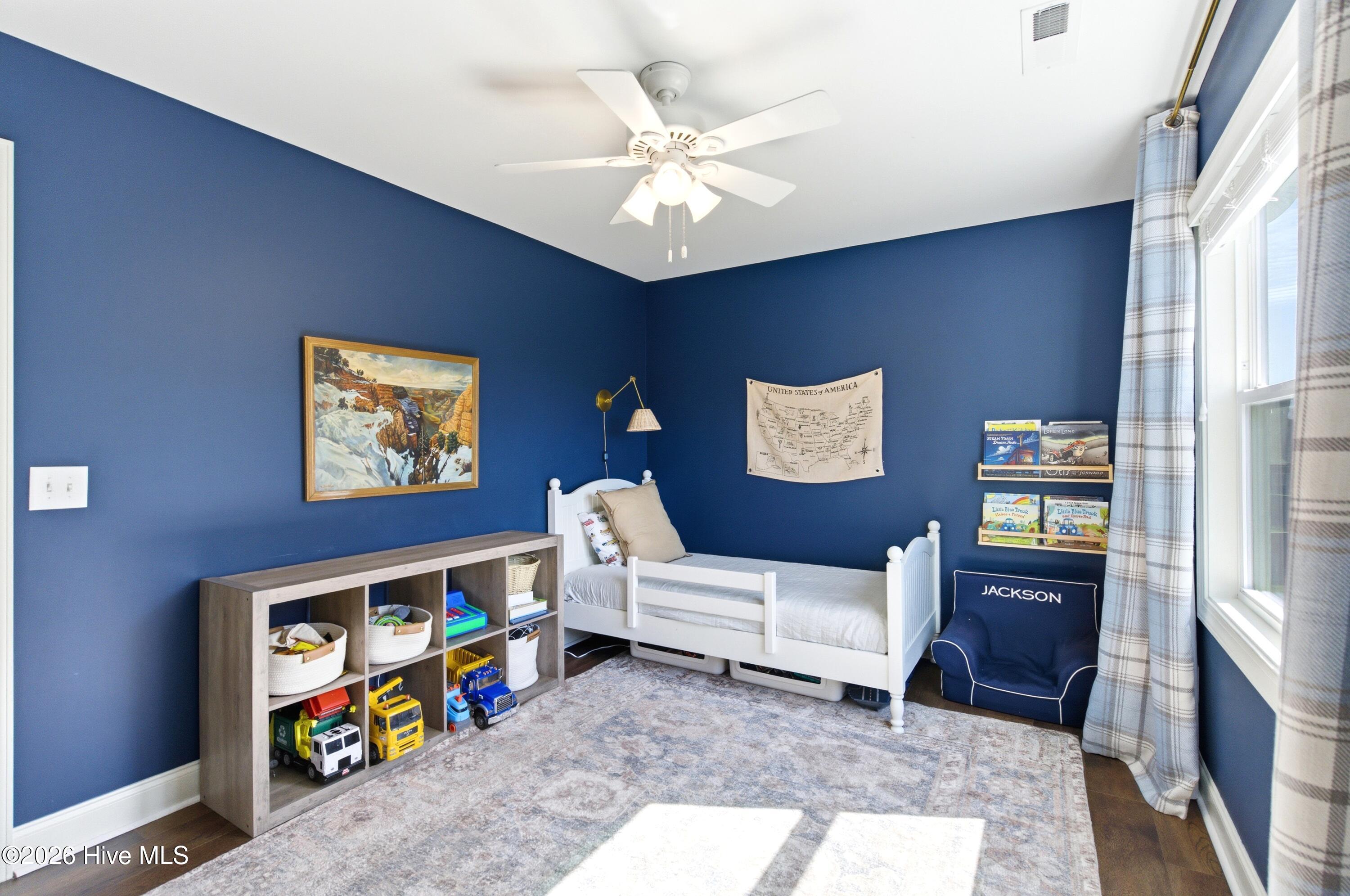 100561157 | Photo 38