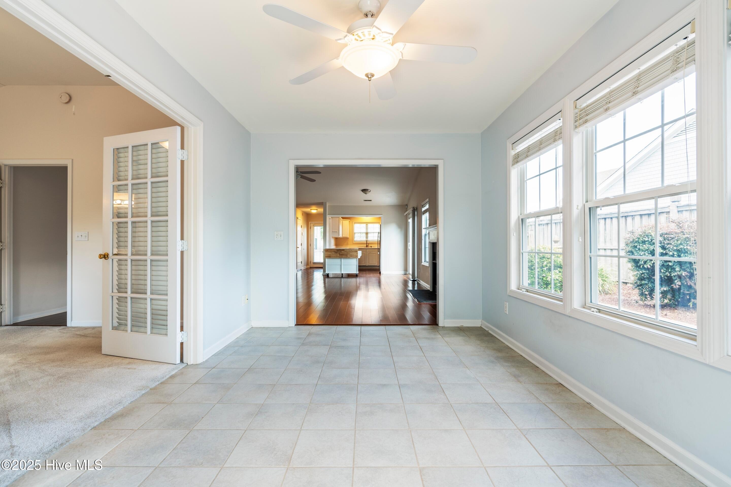 100511628 | Photo 27