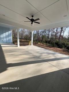 100479561 | Photo 25