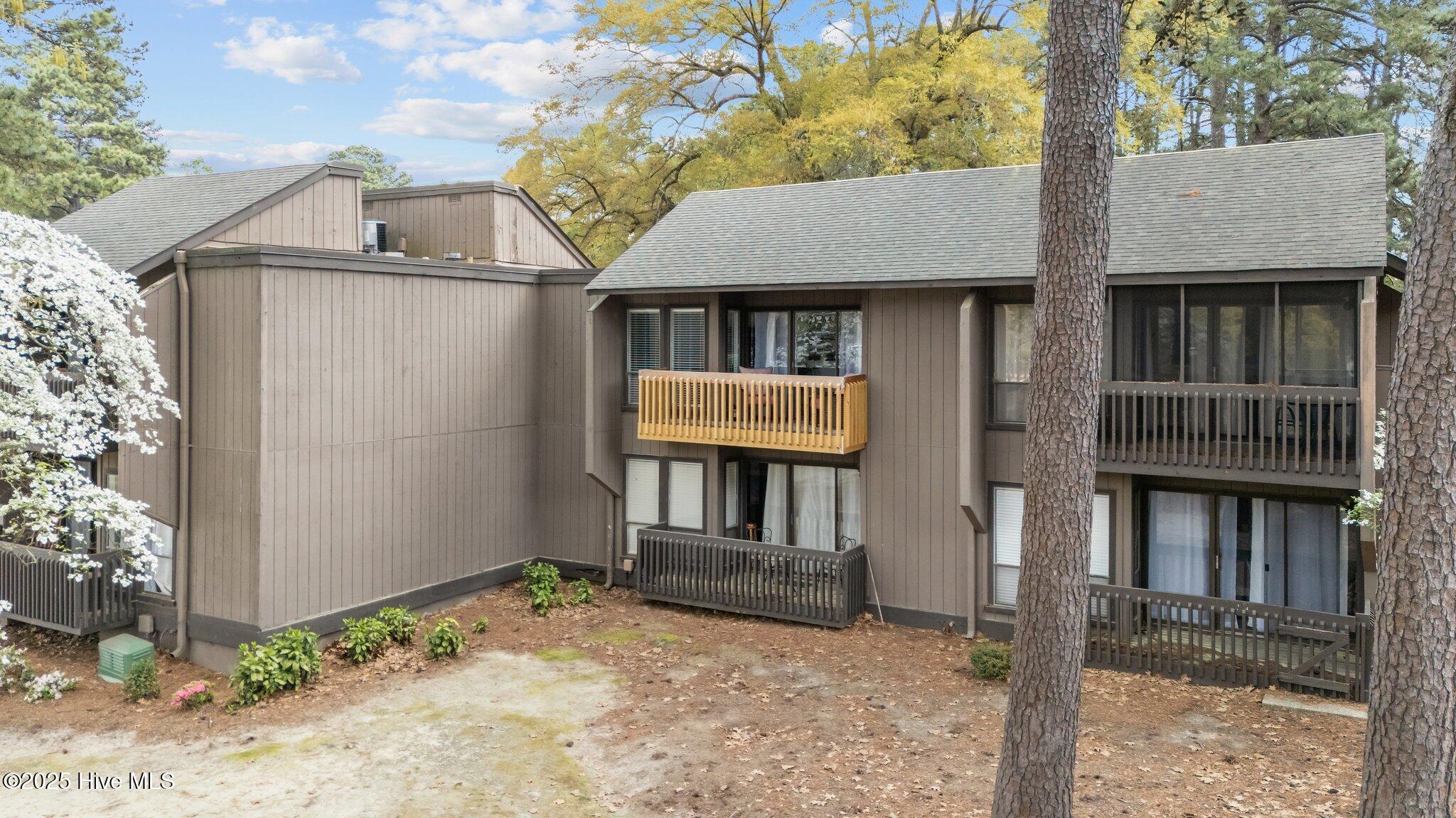 5 Pine Tree Road 211