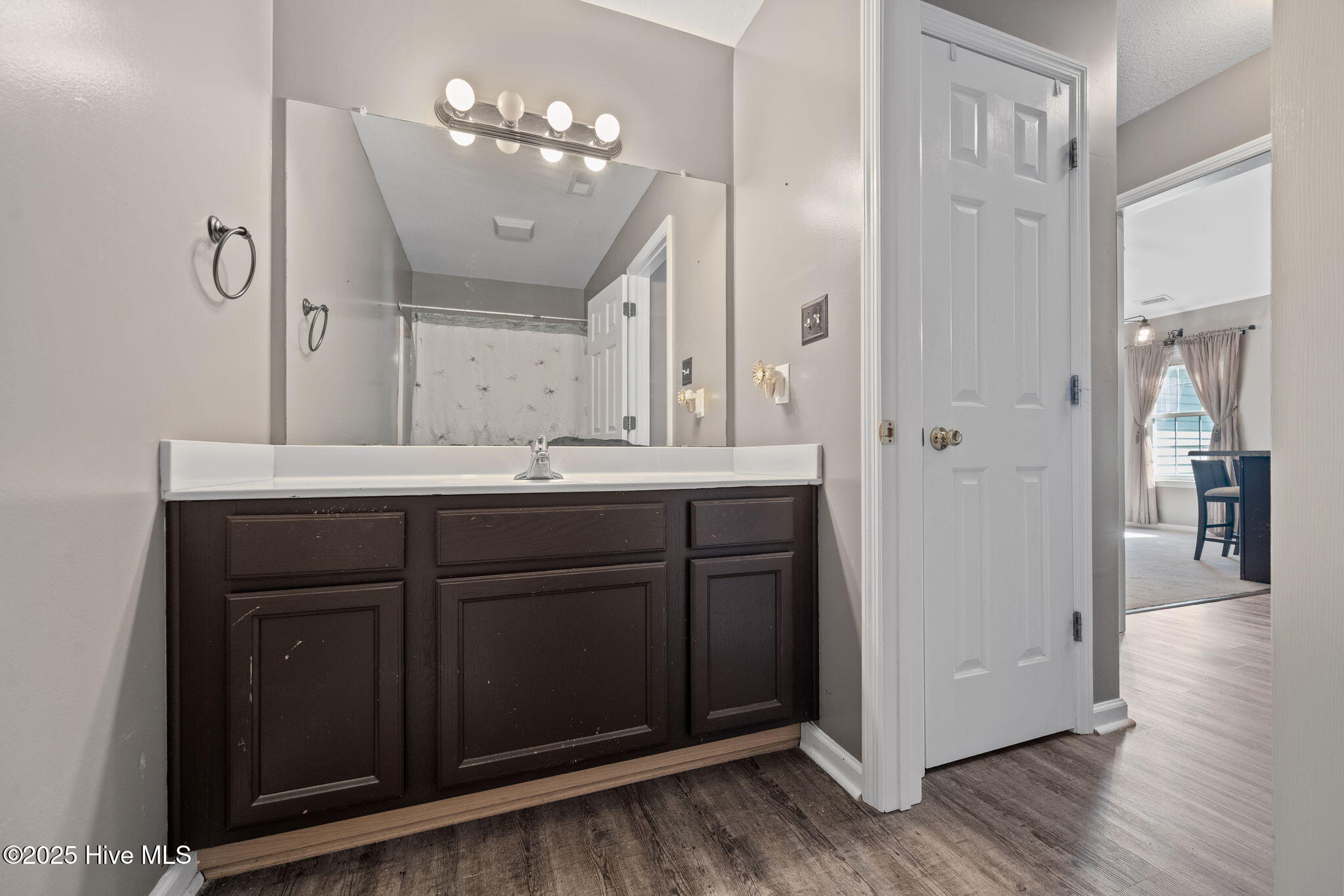 122 Live Oak Drive, Jacksonville, NC 28540 – photo 11: Bathroom 2