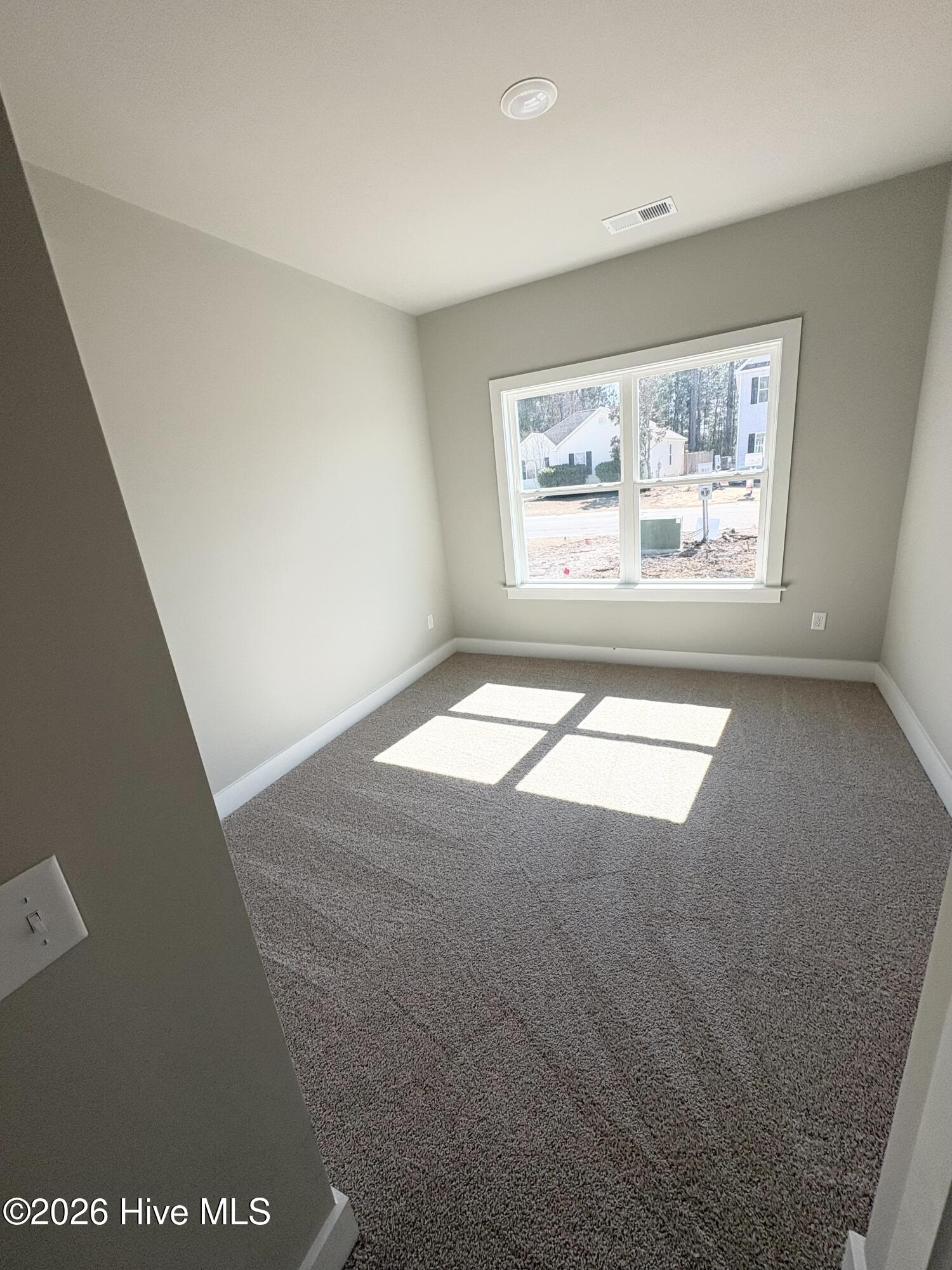 100547576 | Photo 16