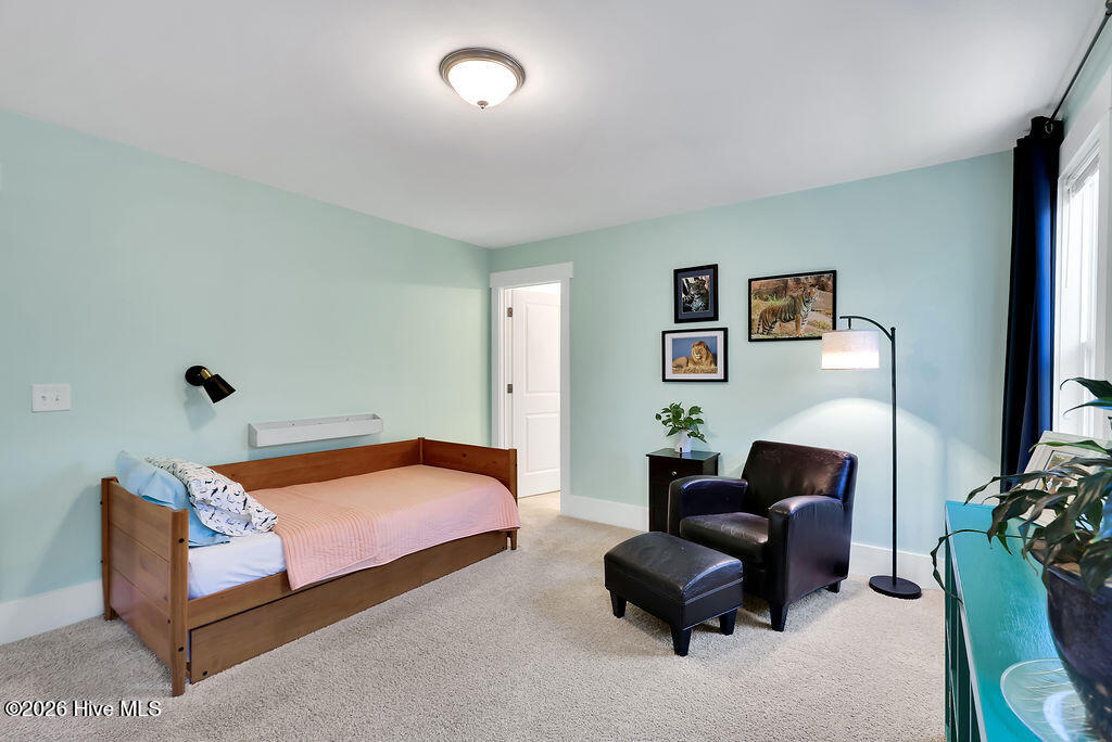 100549849 | Photo 32