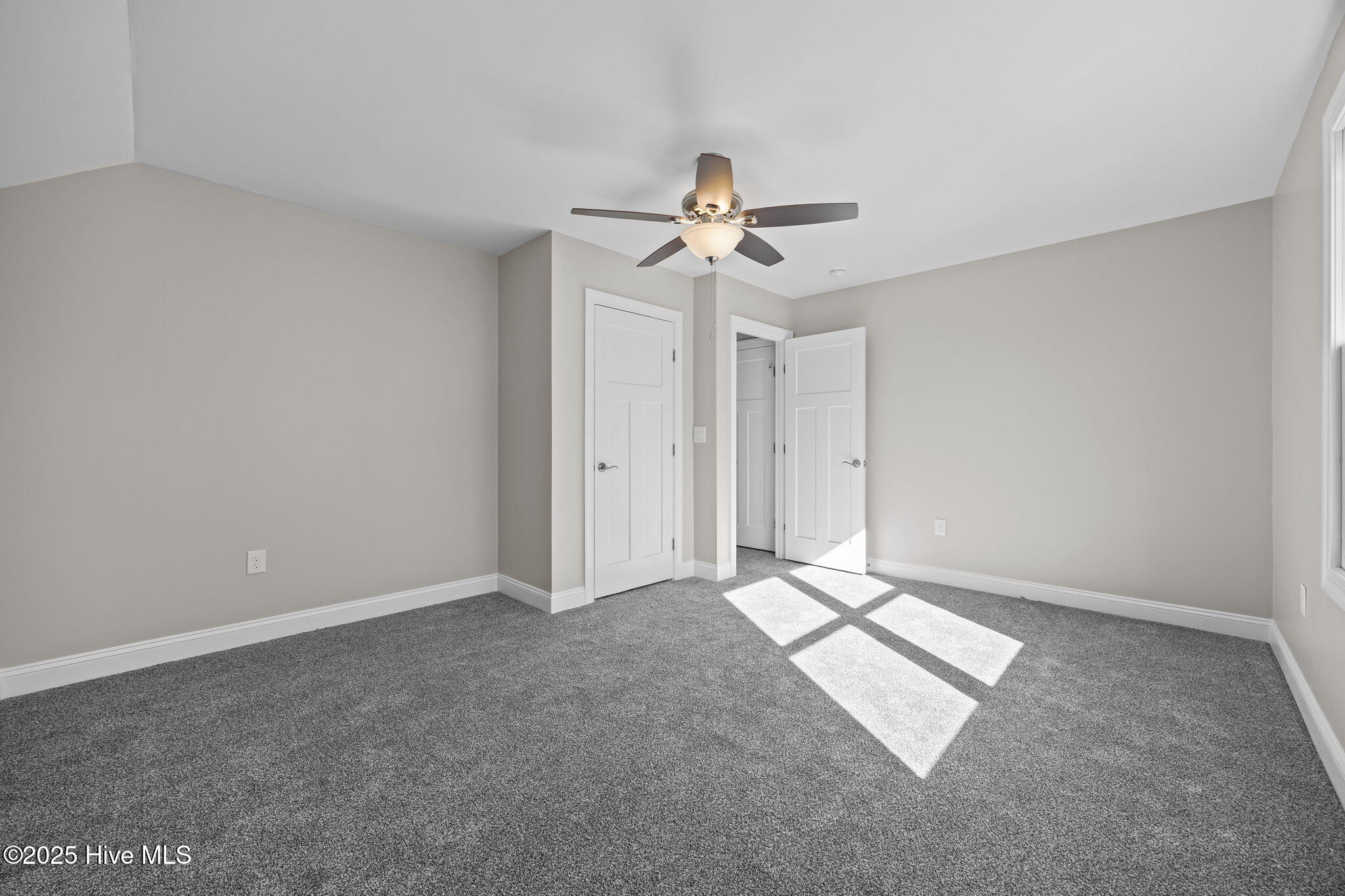 100545804 | Photo 32