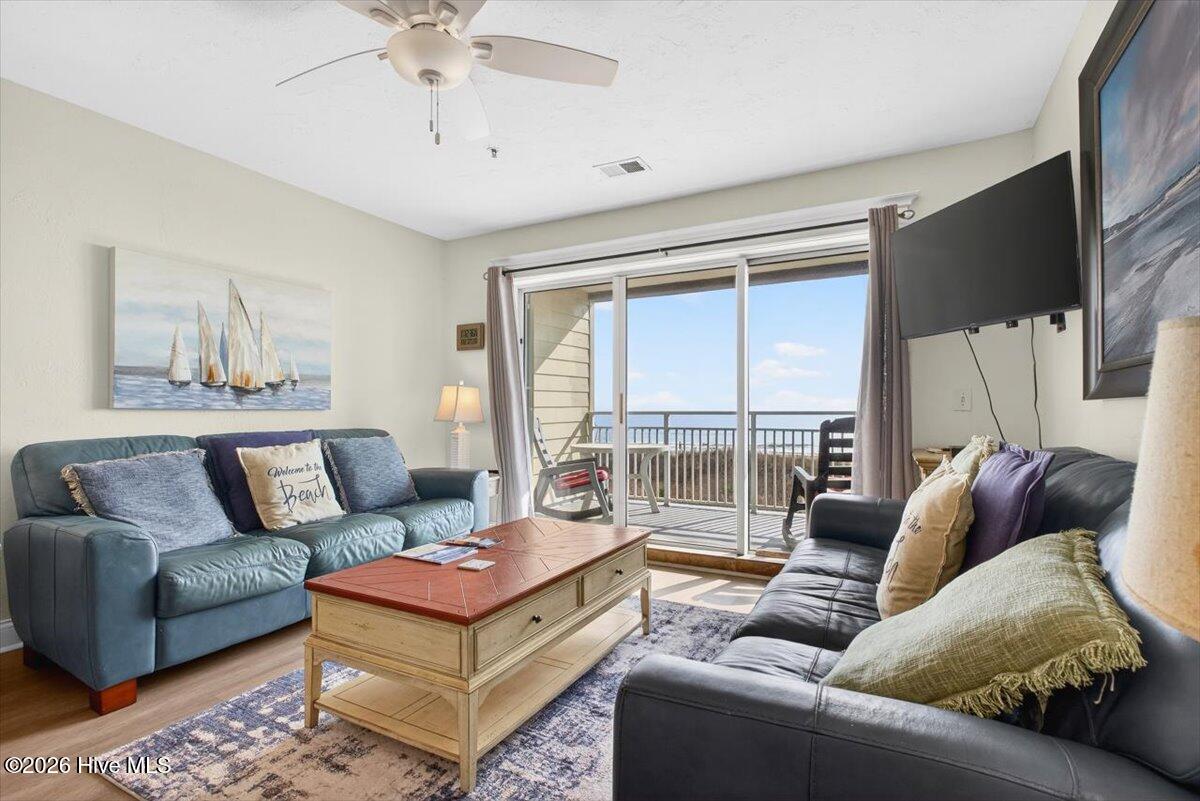 100555622 | Photo 22