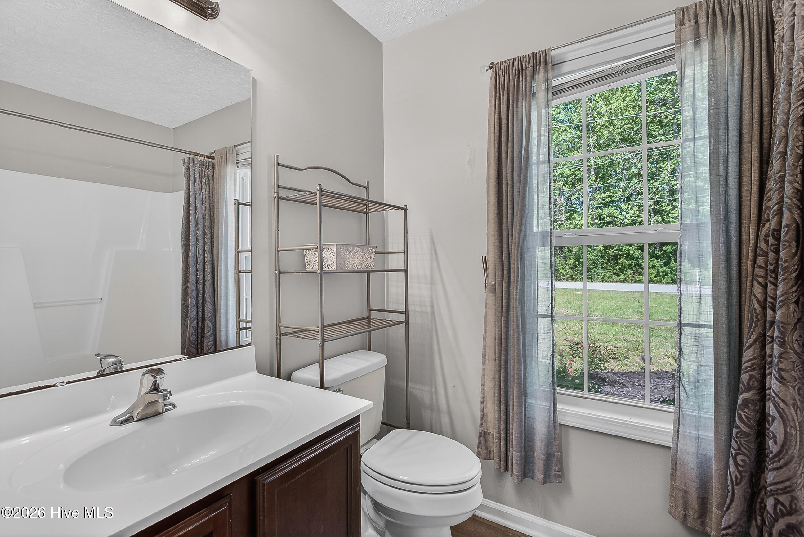 100569202 | Photo 19