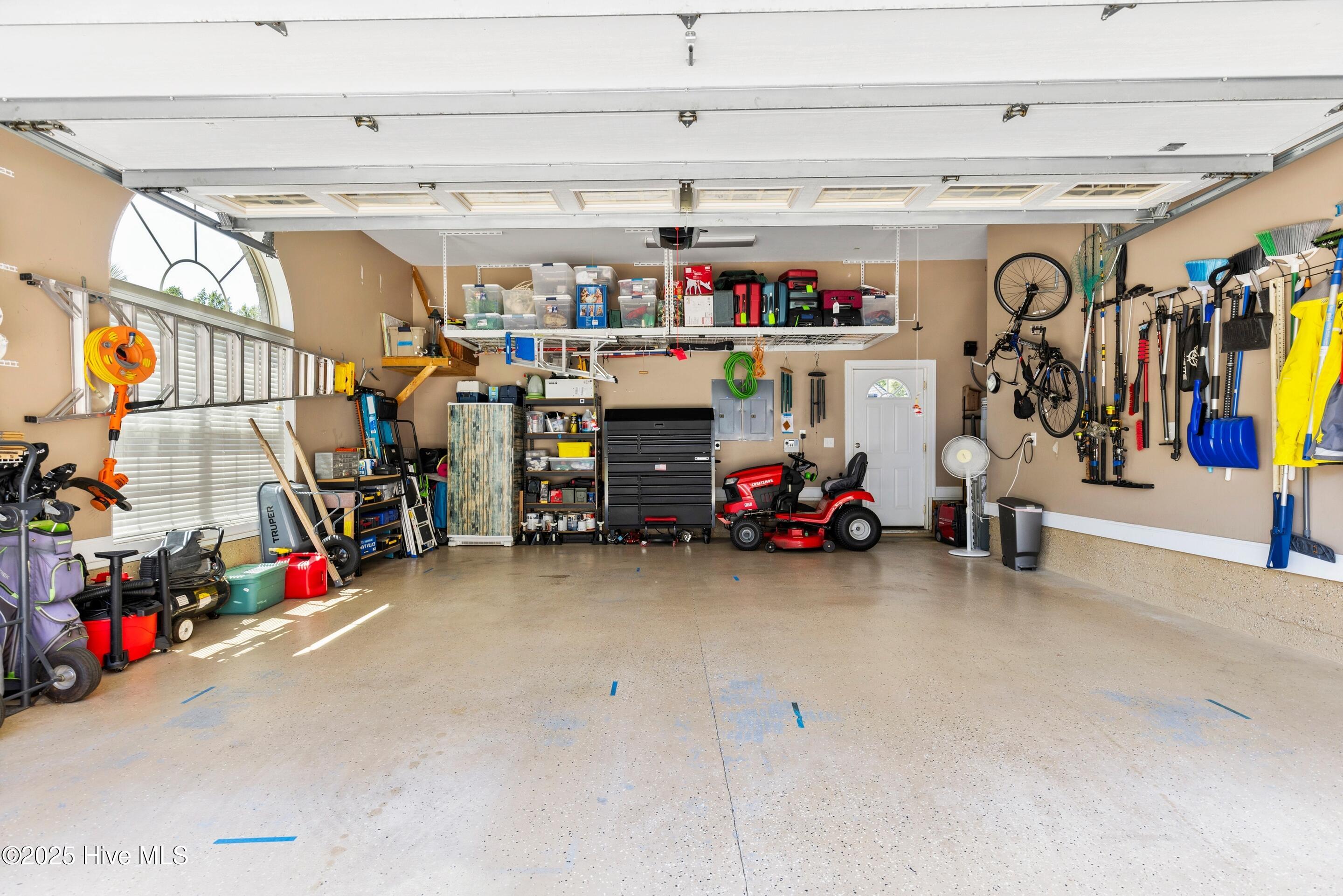 100529602 | Photo 66