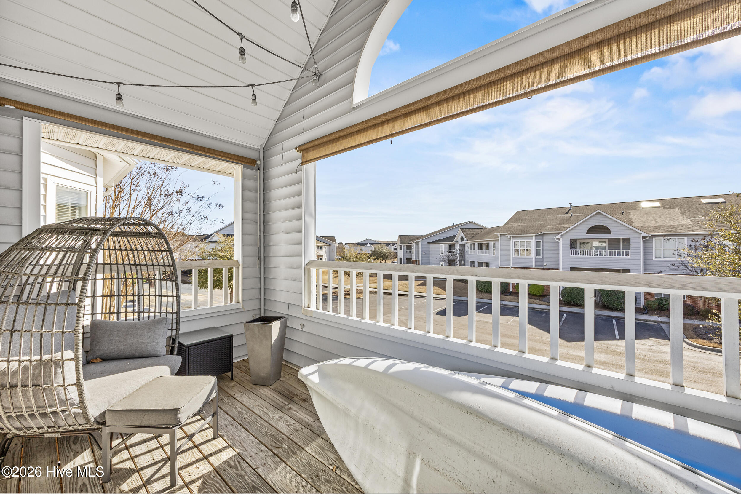 100552907 | Photo 32