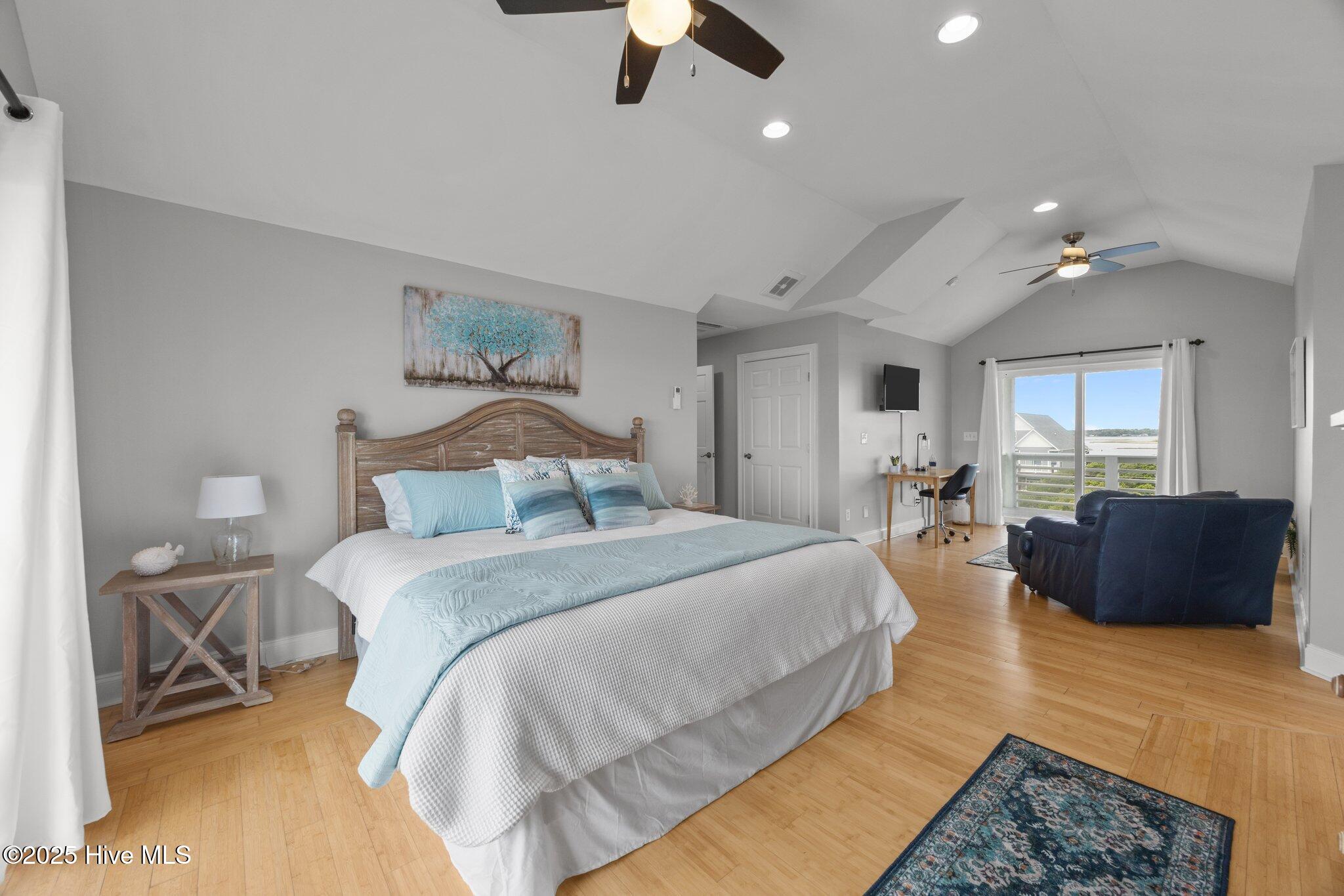 100506414 | Photo 35