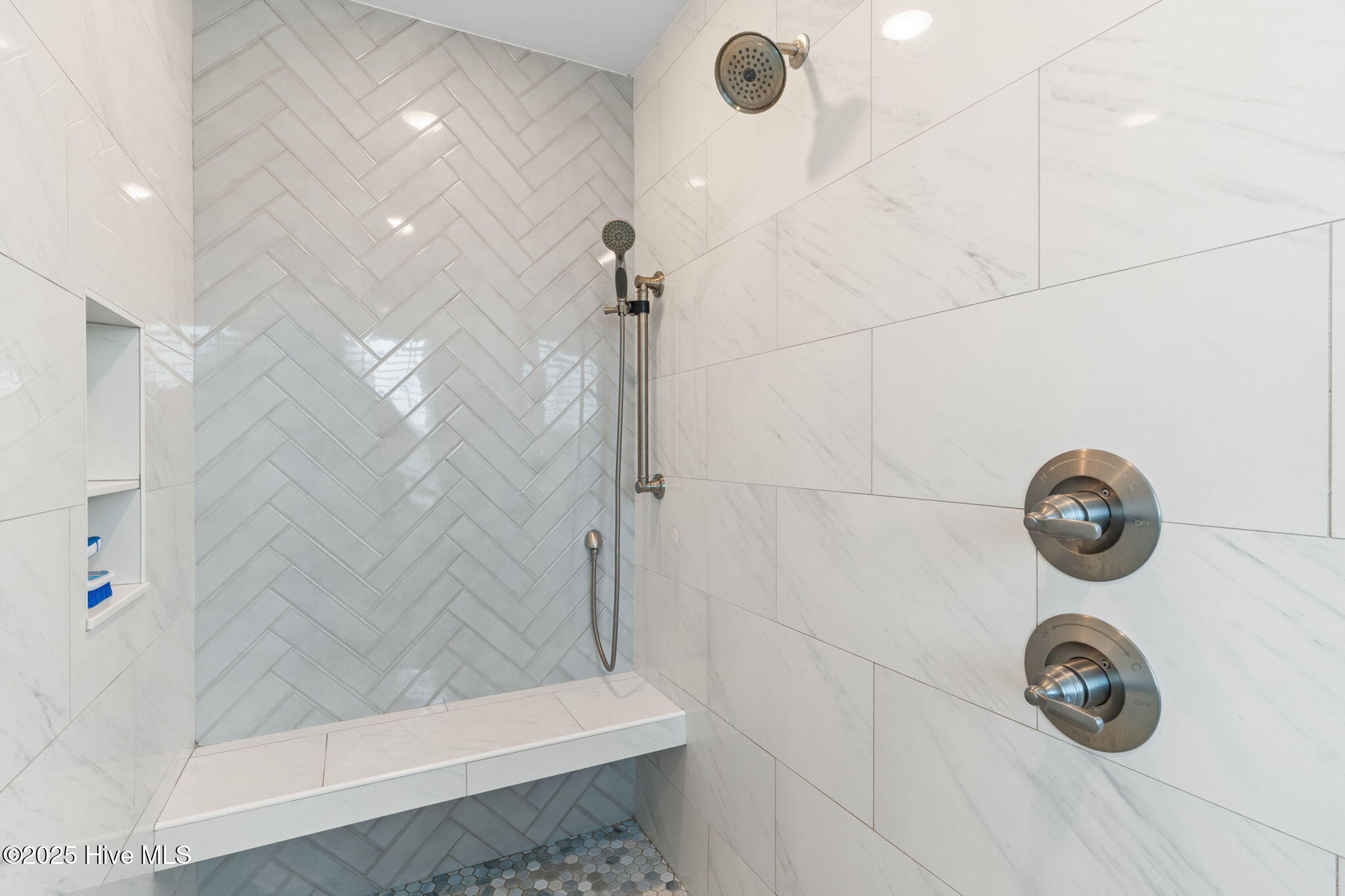 100527753 | Photo 67