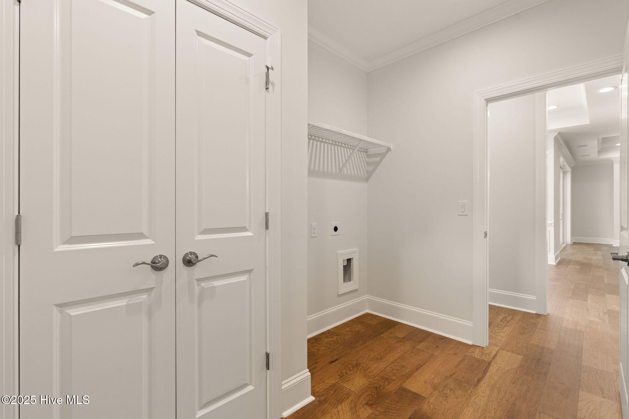 100530000 | Photo 44