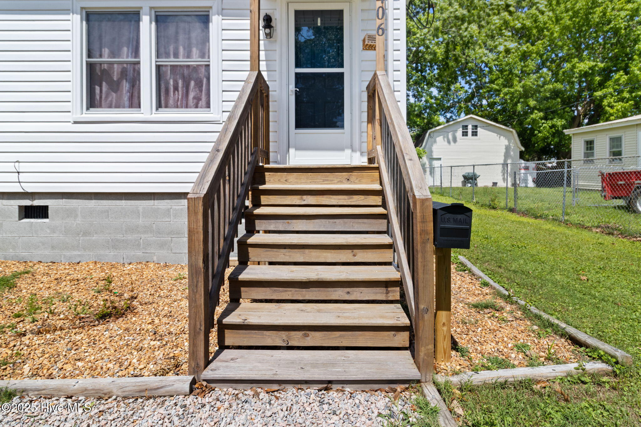 Homes for sale in Elizabeth City, NC | 406 Walnut St, Elizabeth City, NC 27909 | MLS# 100509539