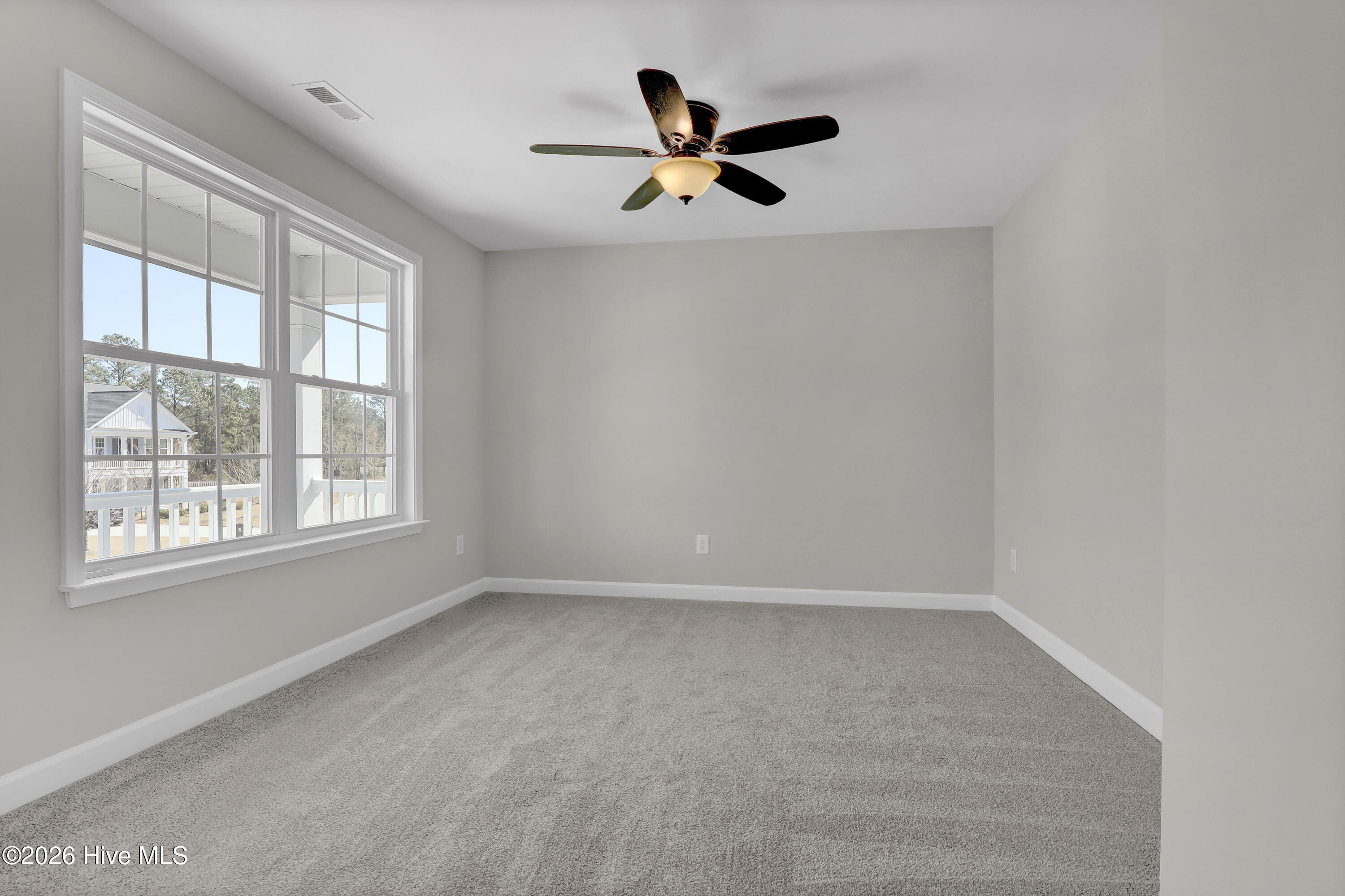 100556478 | Photo 21