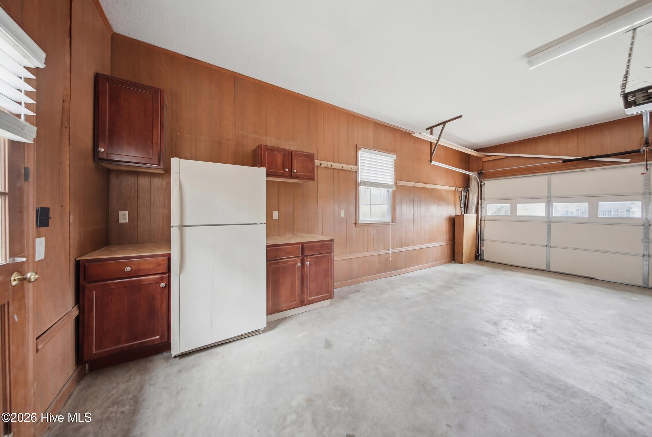 100561362 | Photo 40