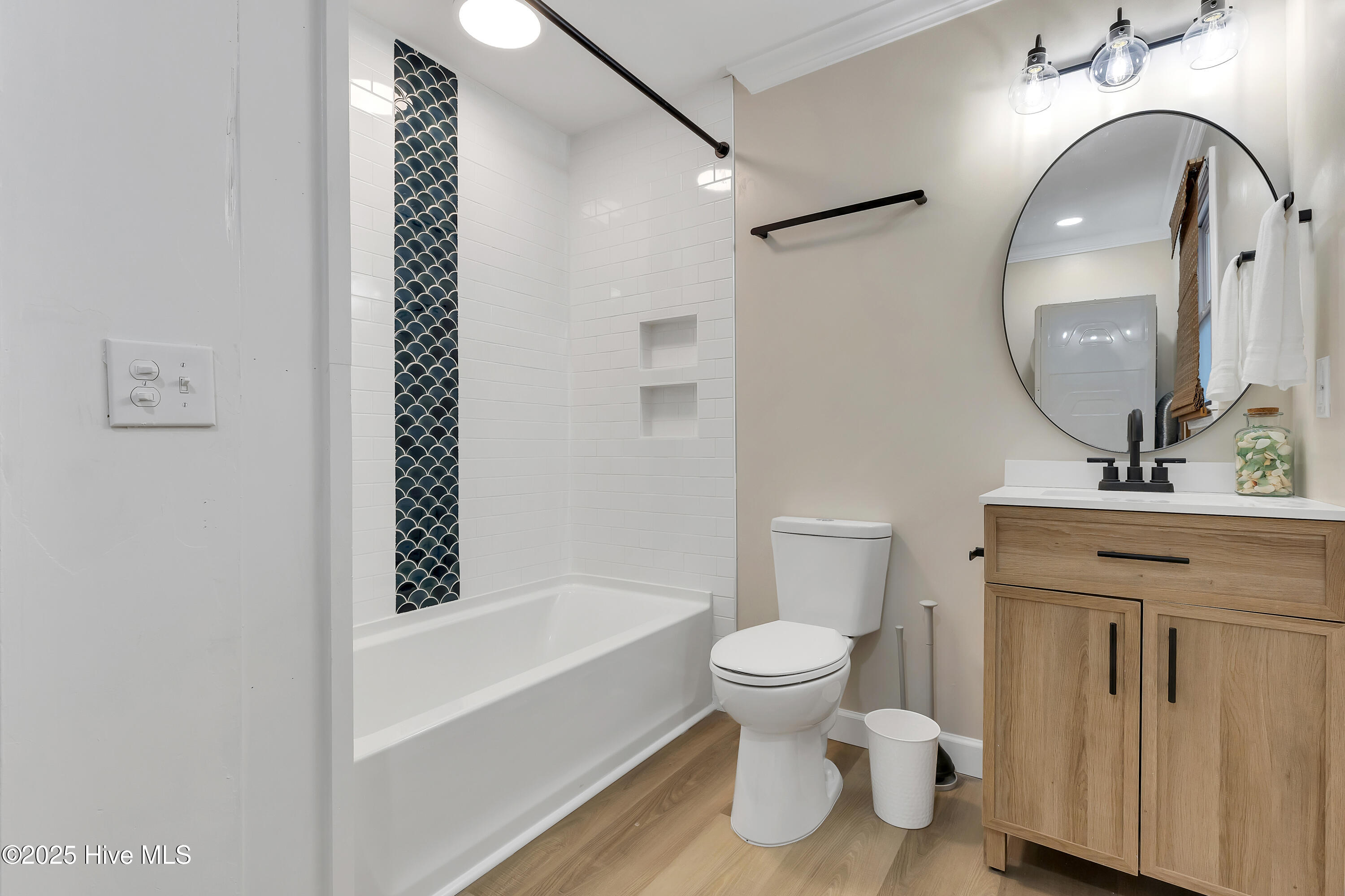 100540194 | Photo 12