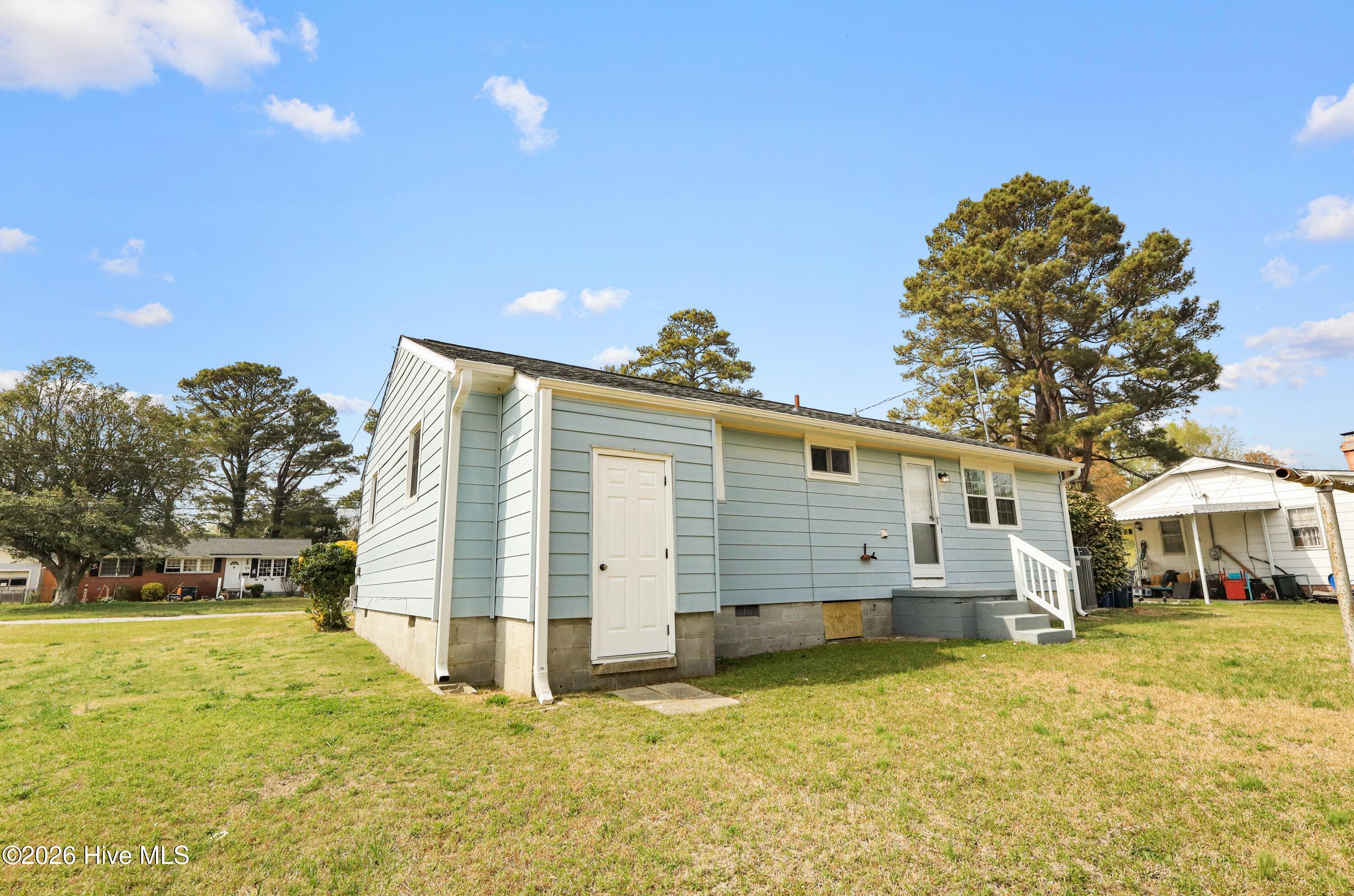 100562432 | Photo 38