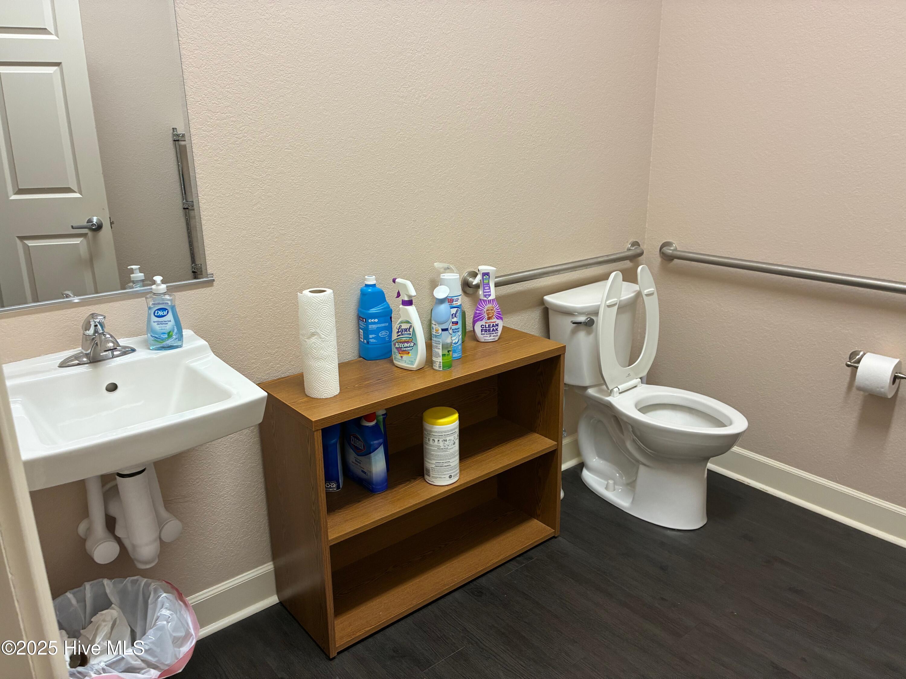 1880 W City Drive, Elizabeth City, NC, 27909