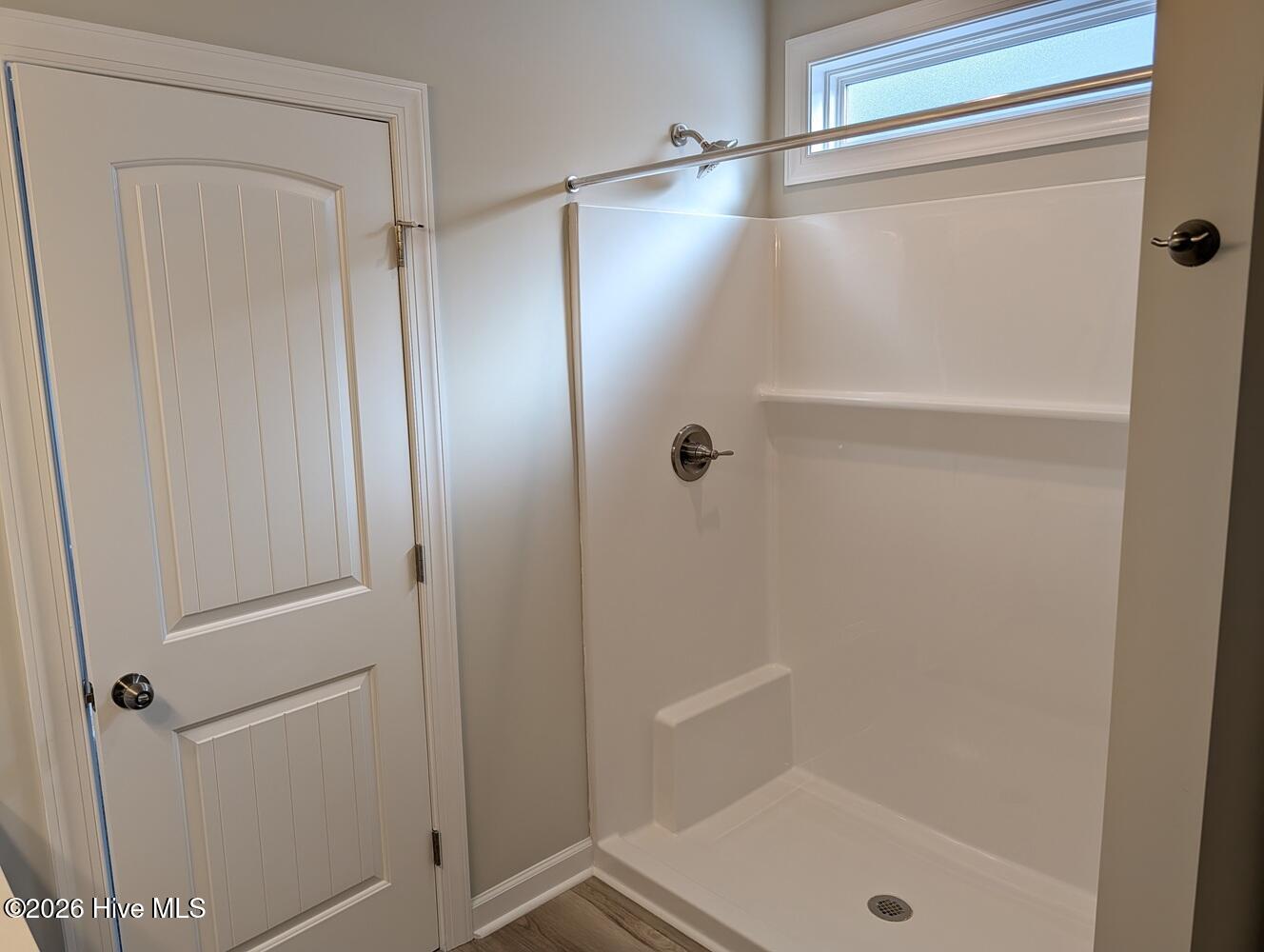 100562355 | Photo 11