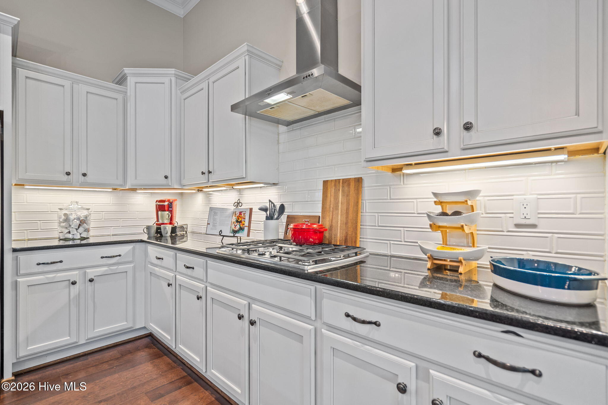 100564215 | Photo 19