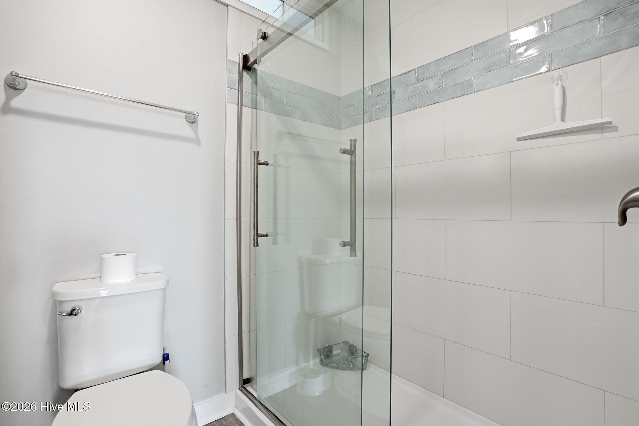 100558561 | Photo 42