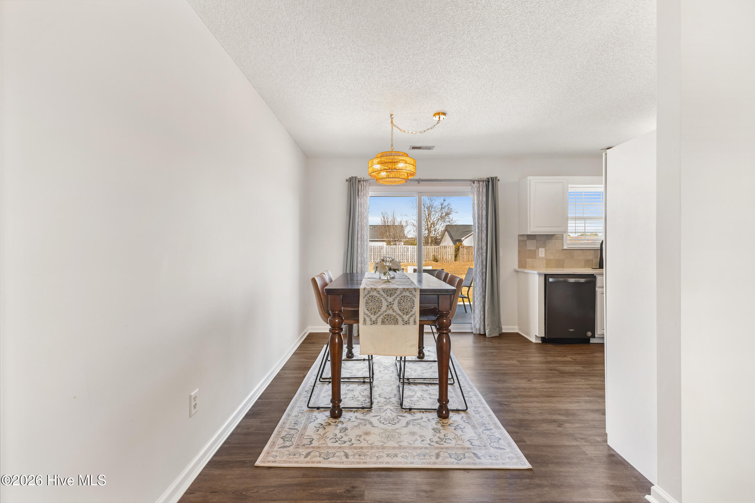 100554431 | Photo 14