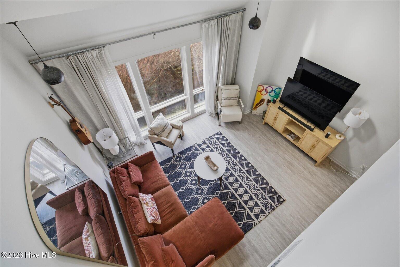 100559466 | Photo 20