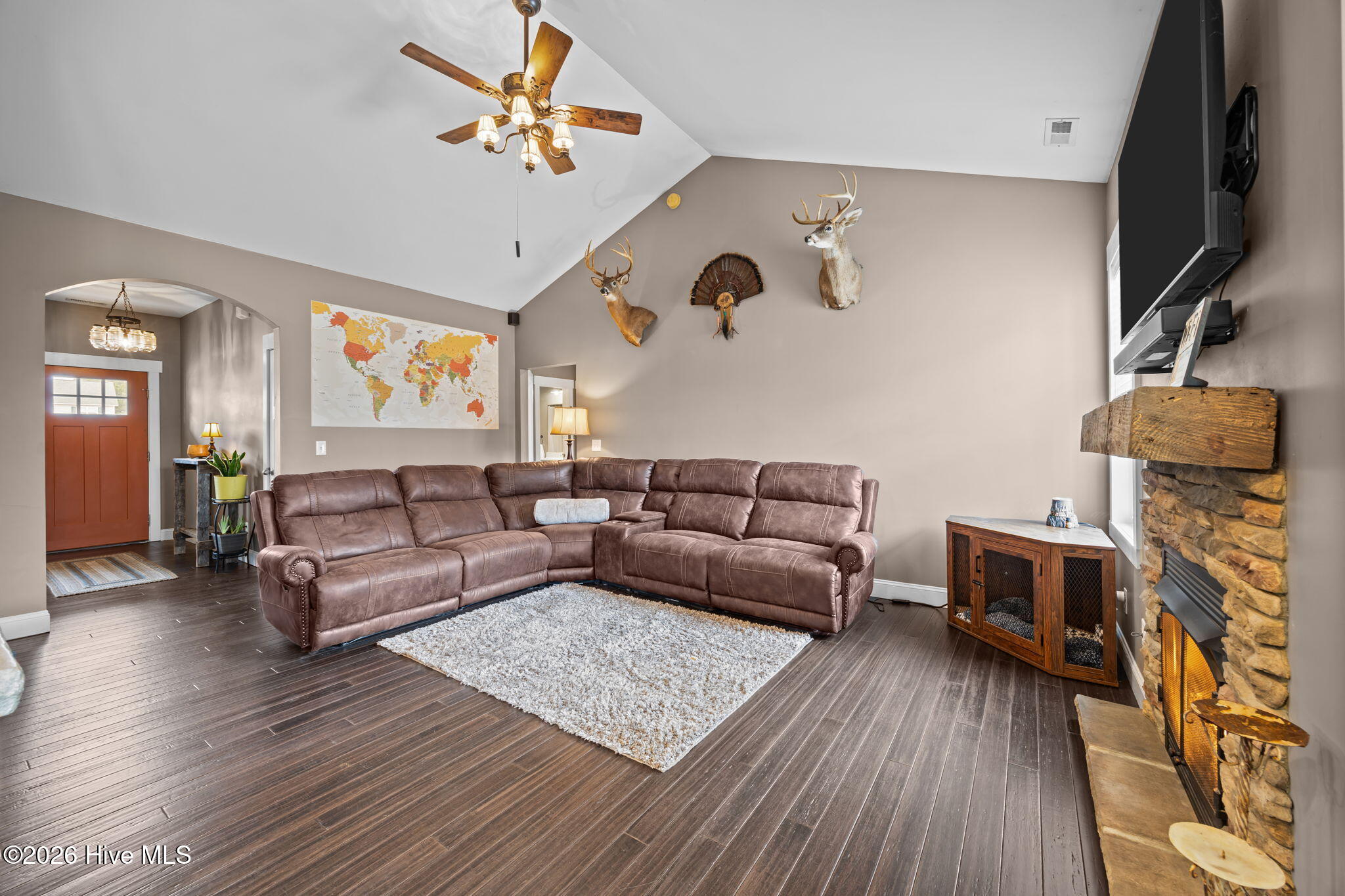 100548252 | Photo 13