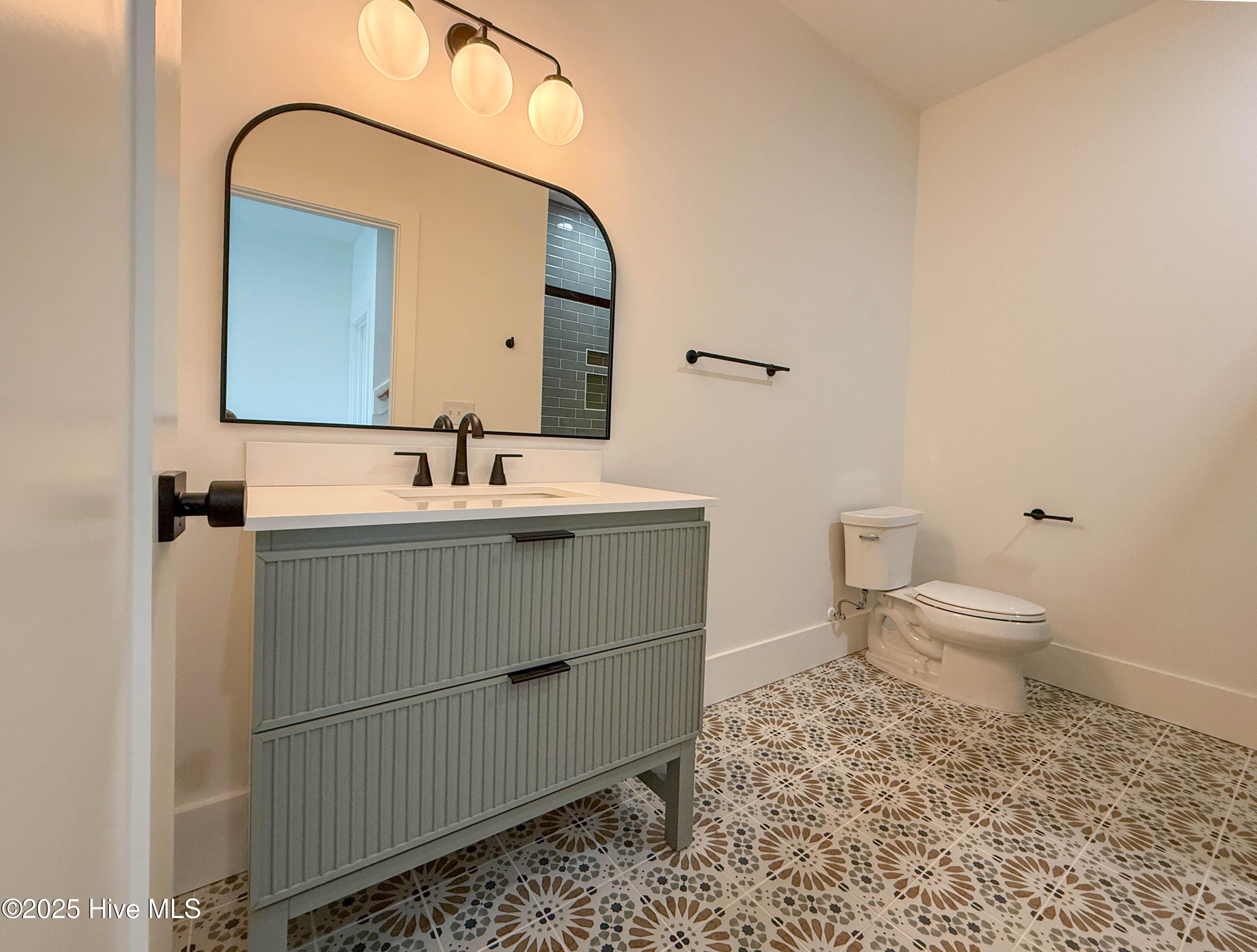 100539536 | Photo 70