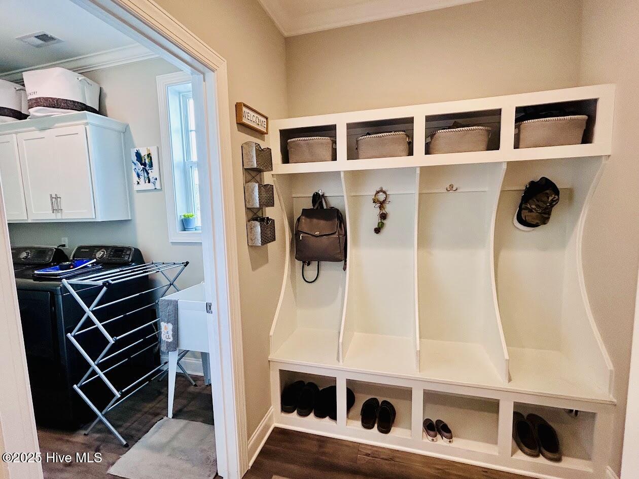 100534621 | Photo 32