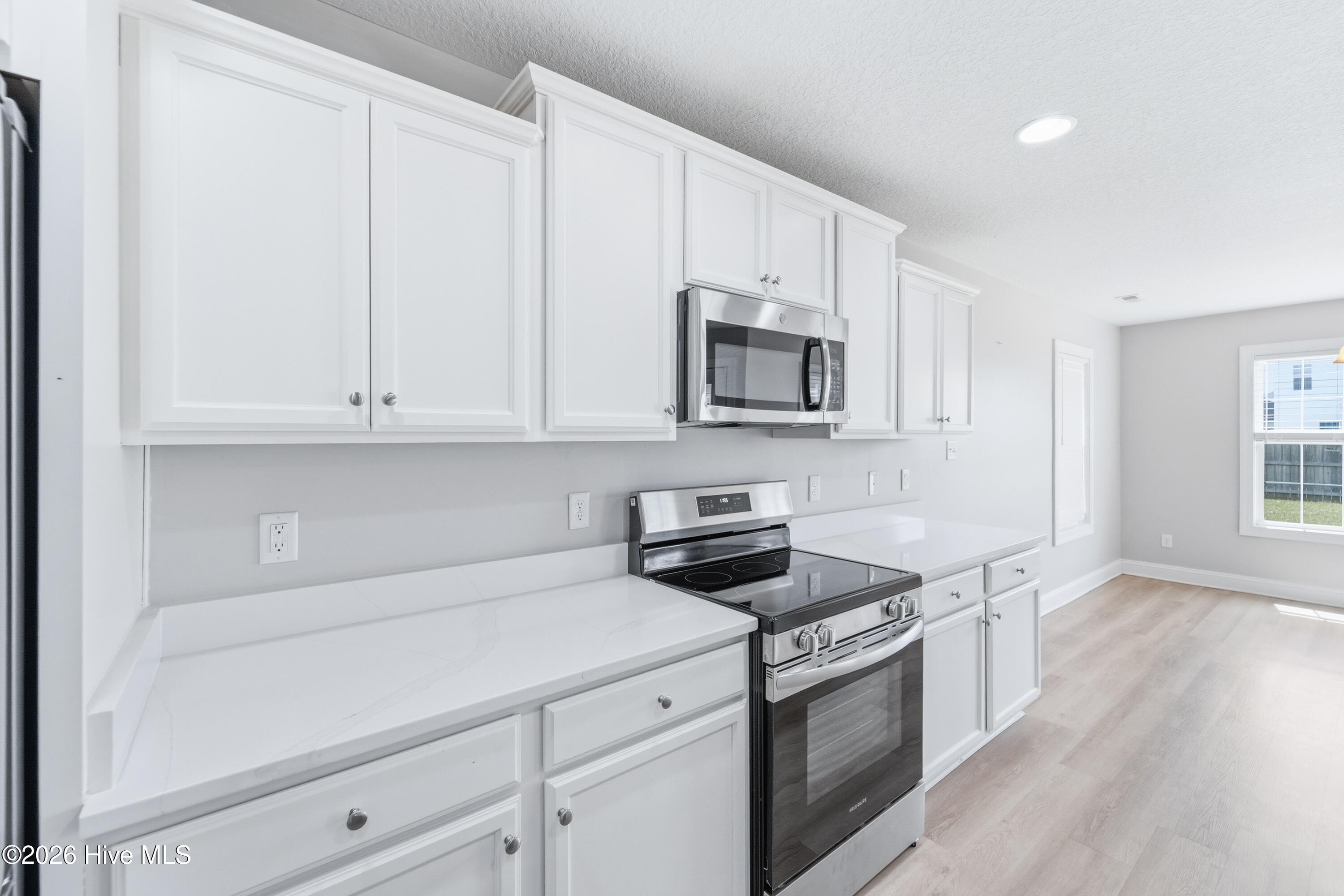 100570478 | Photo 17