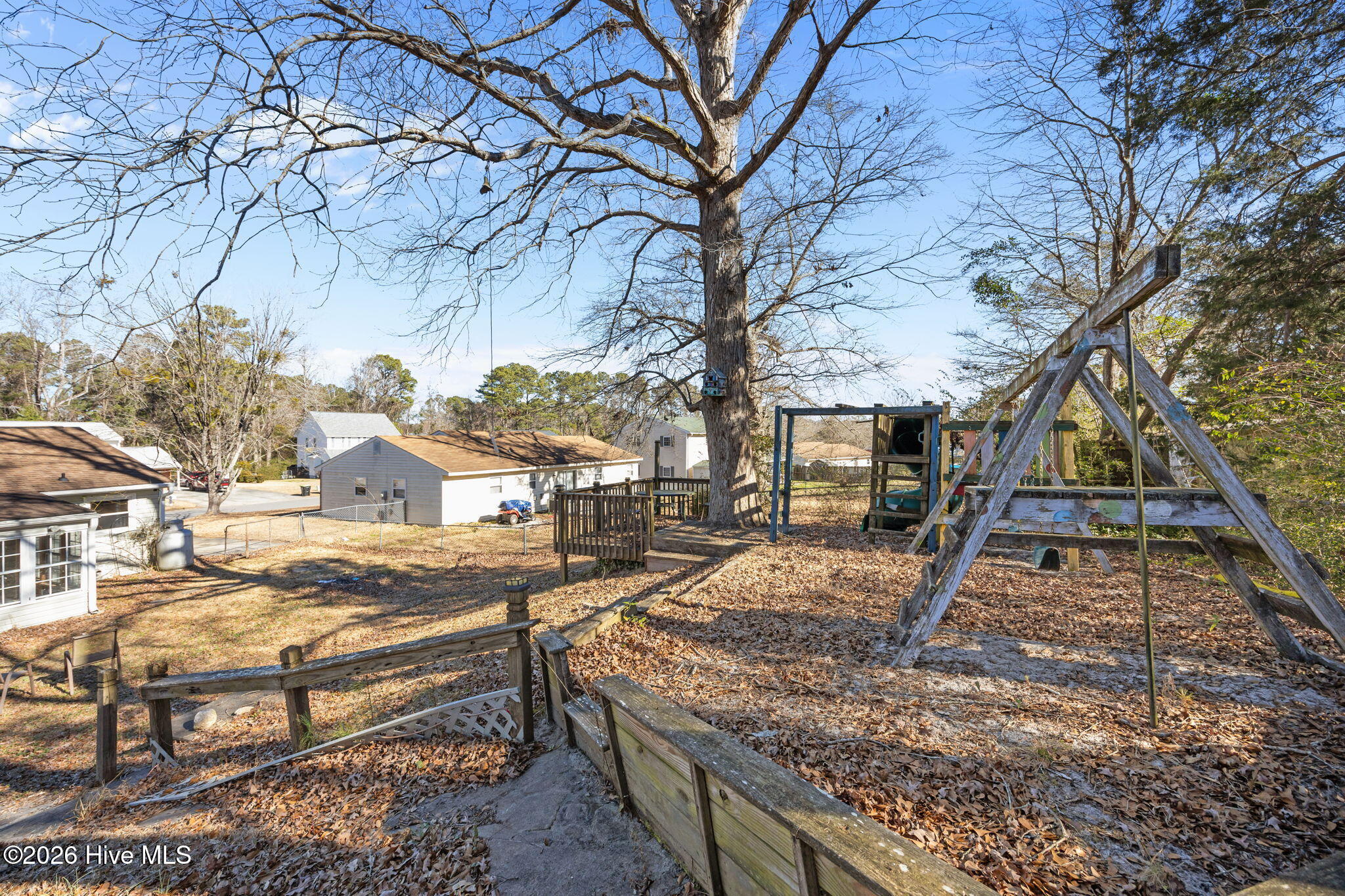 100549992 | Photo 43