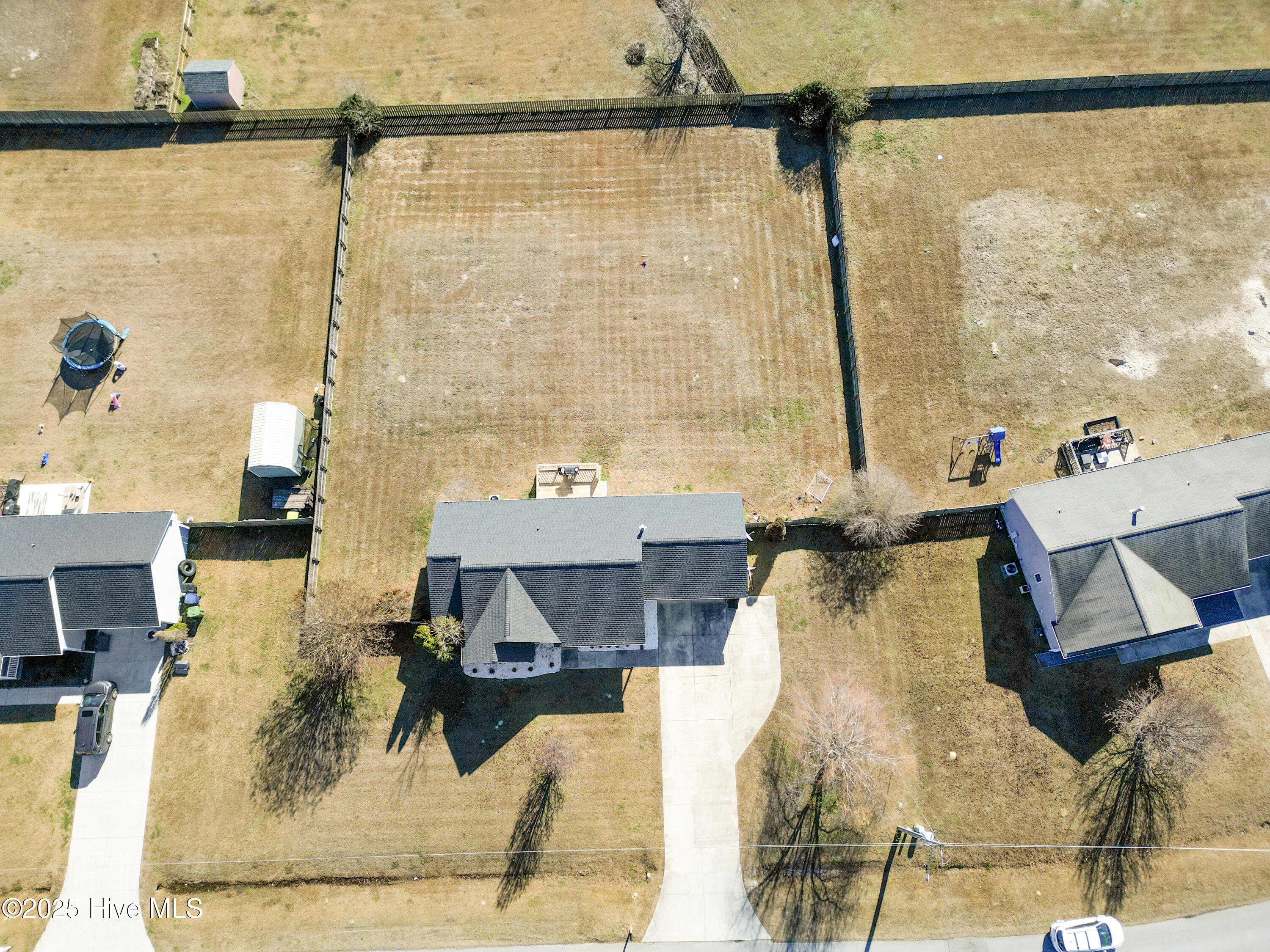 100545933 | Photo 39