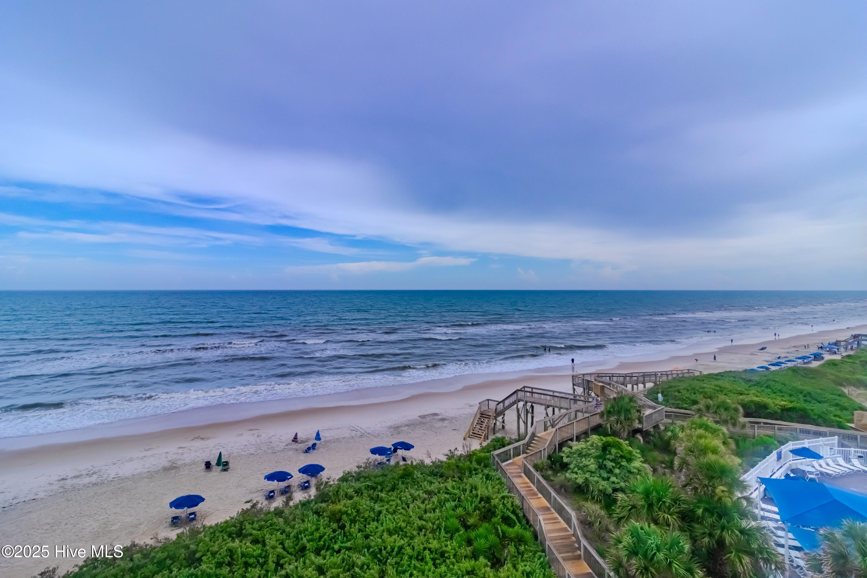 100569538 | Photo 33