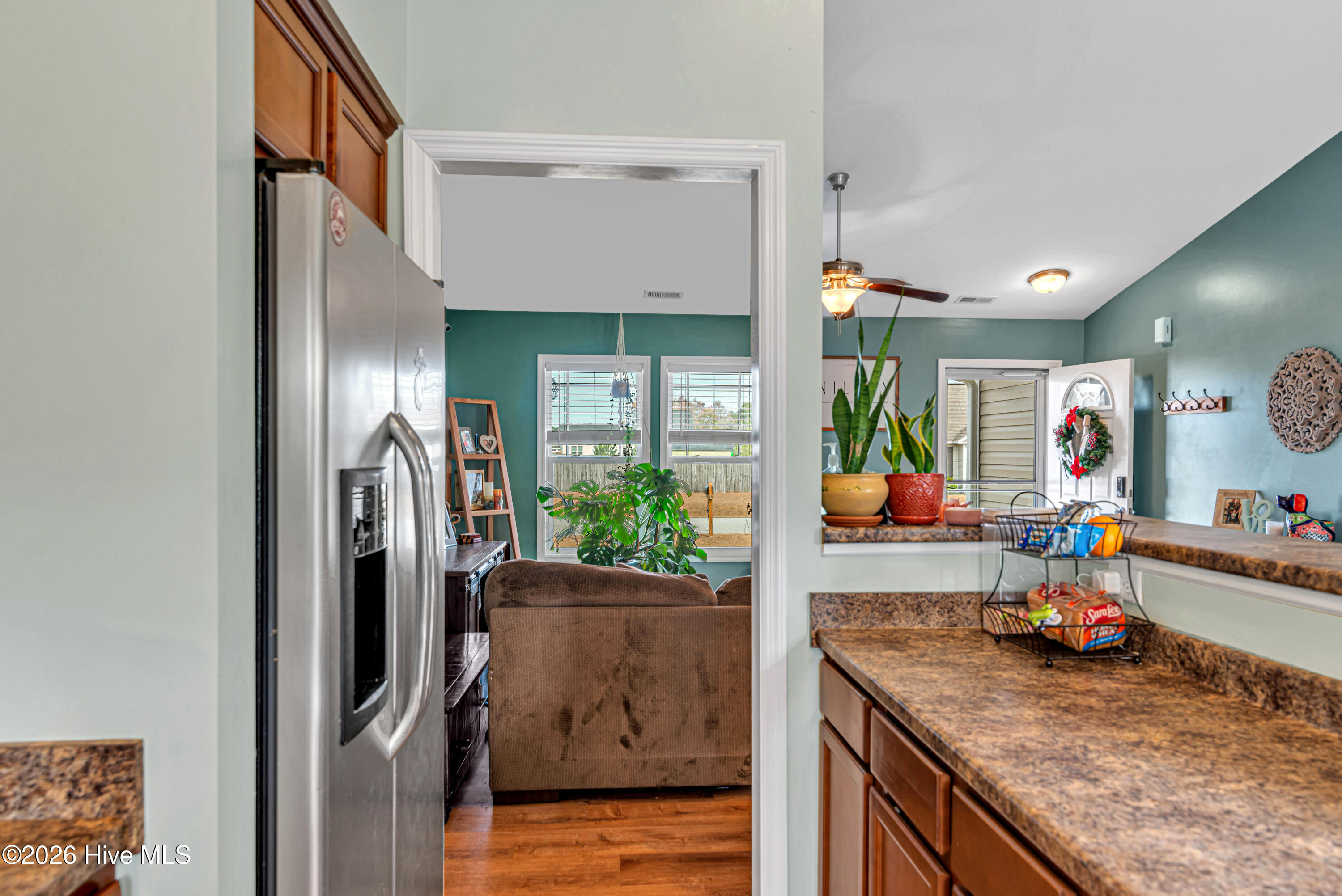 100558524 | Photo 17