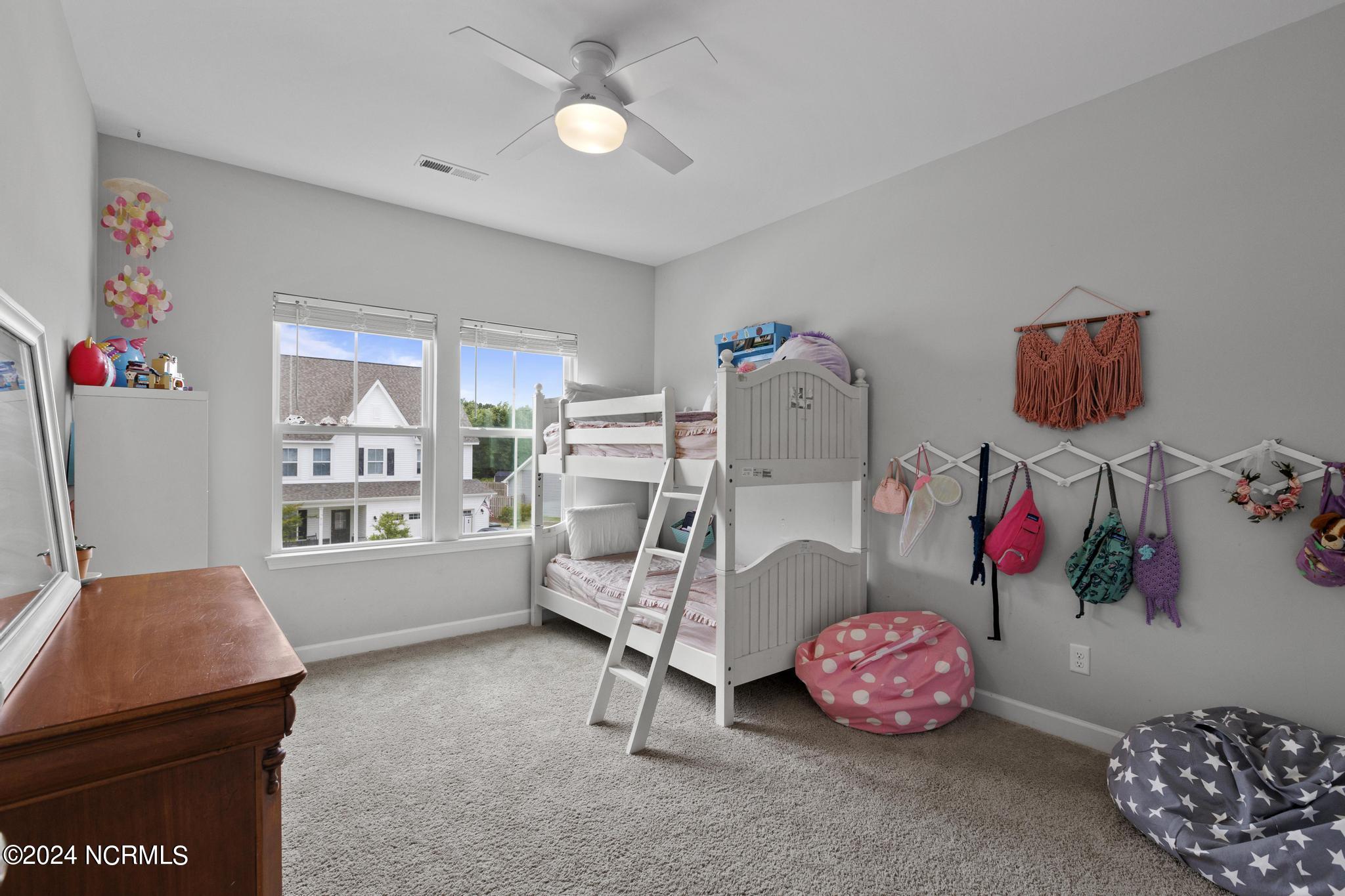 100567760 | Photo 22