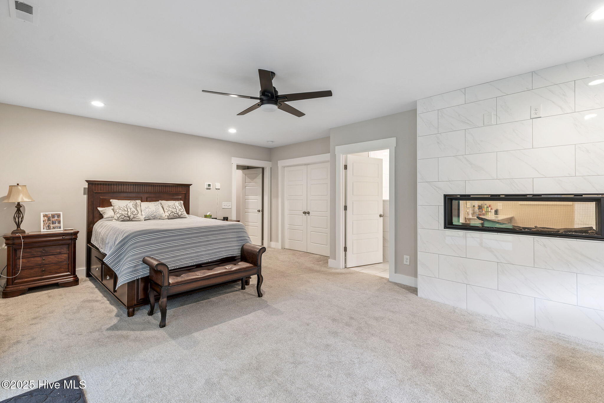 100520398 | Photo 24