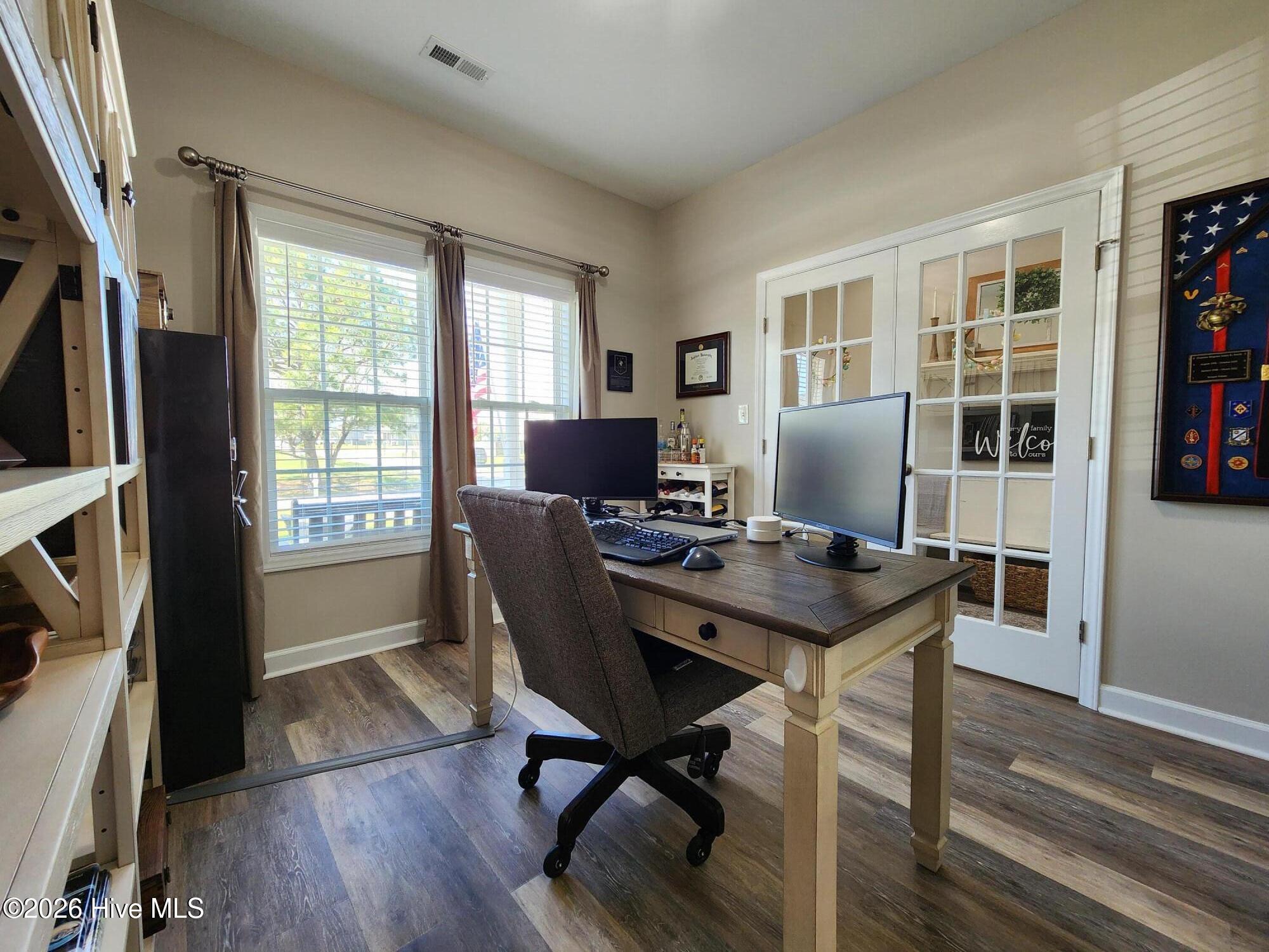 100570364 | Photo 20