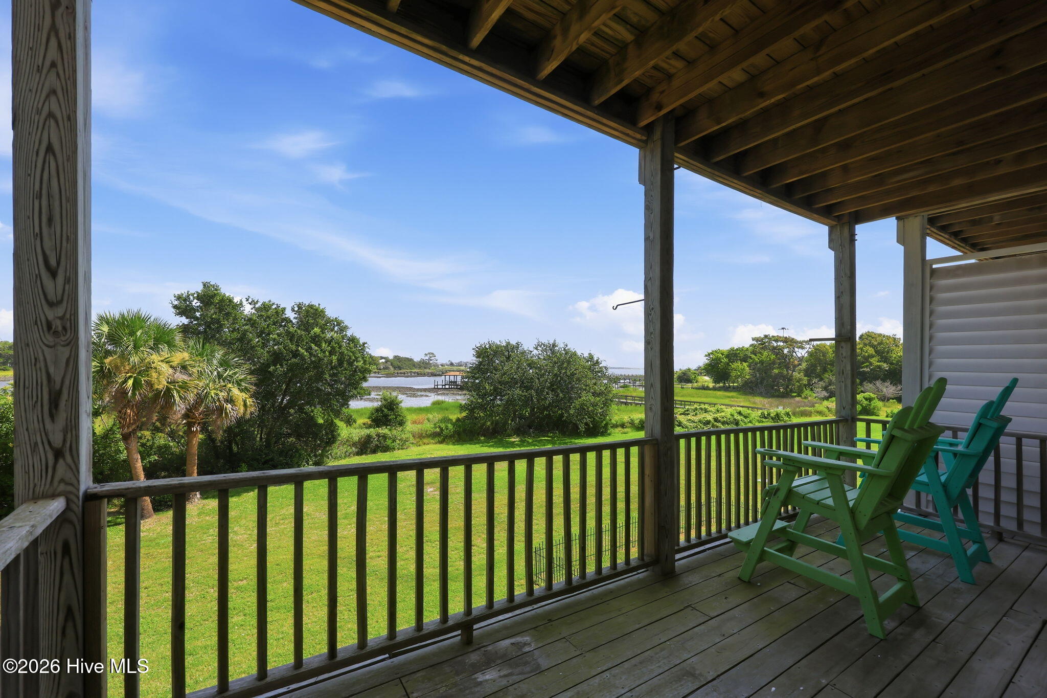 1800 Bay 