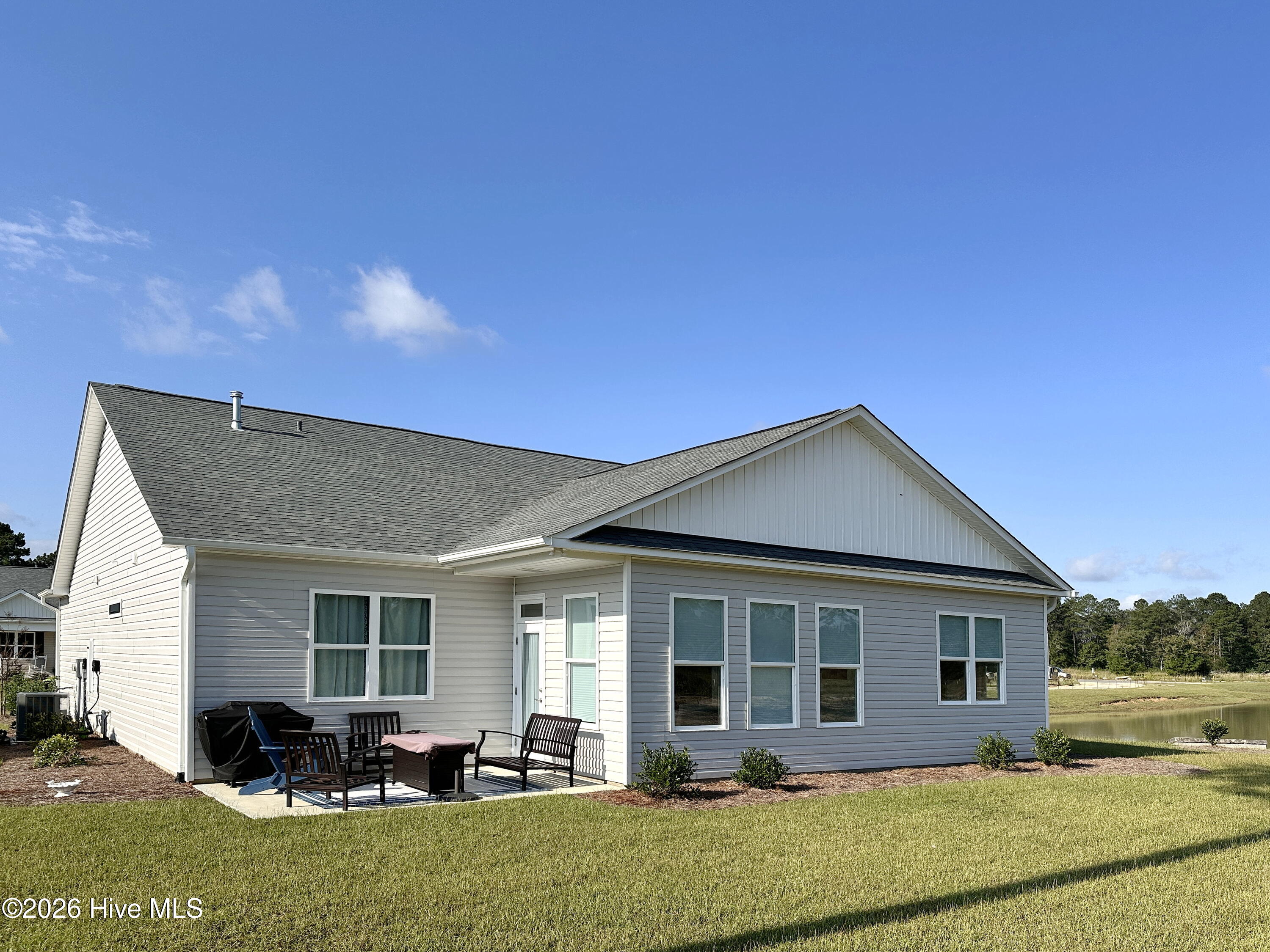 100548790 | Photo 31