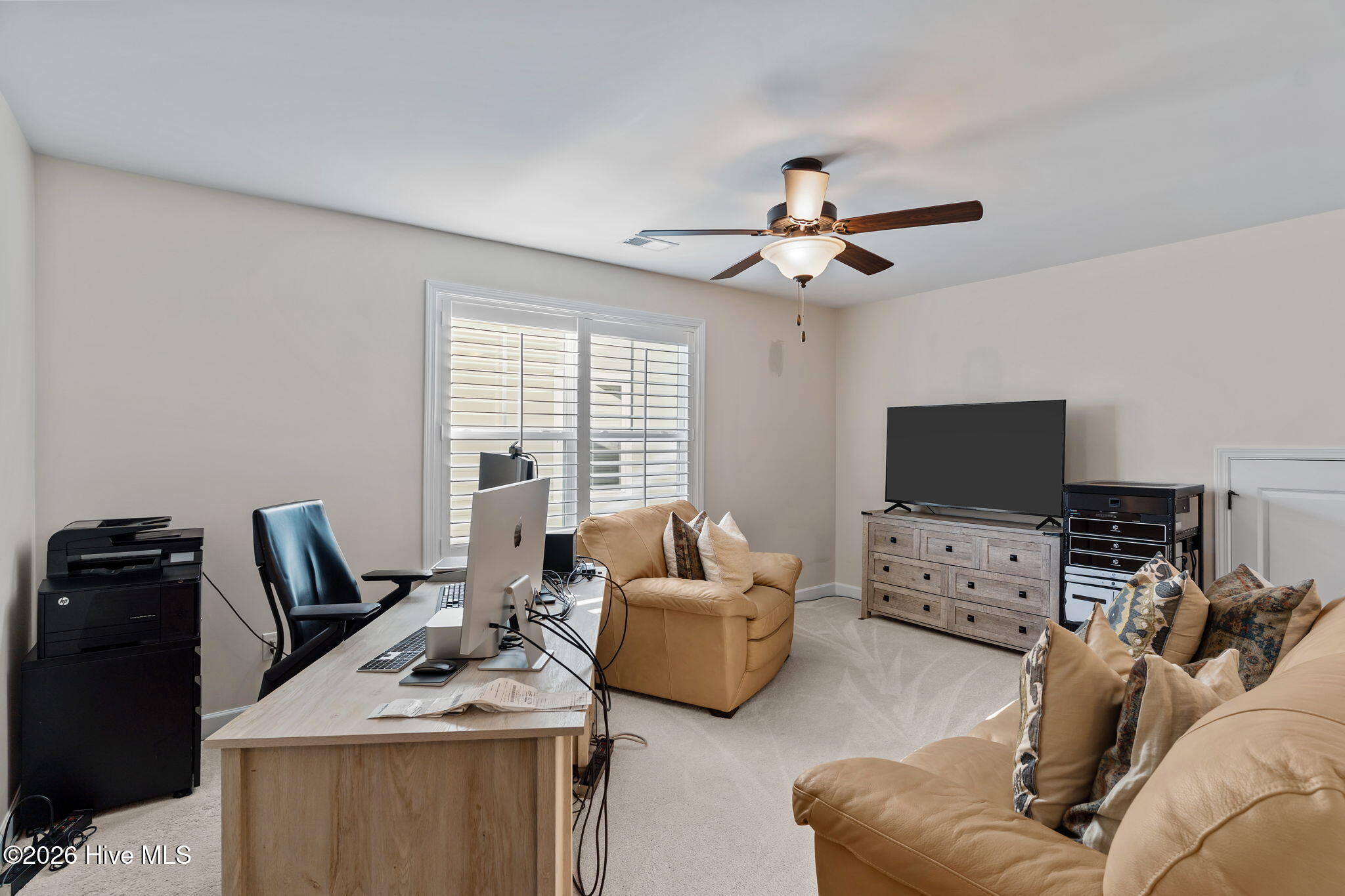 100557364 | Photo 34