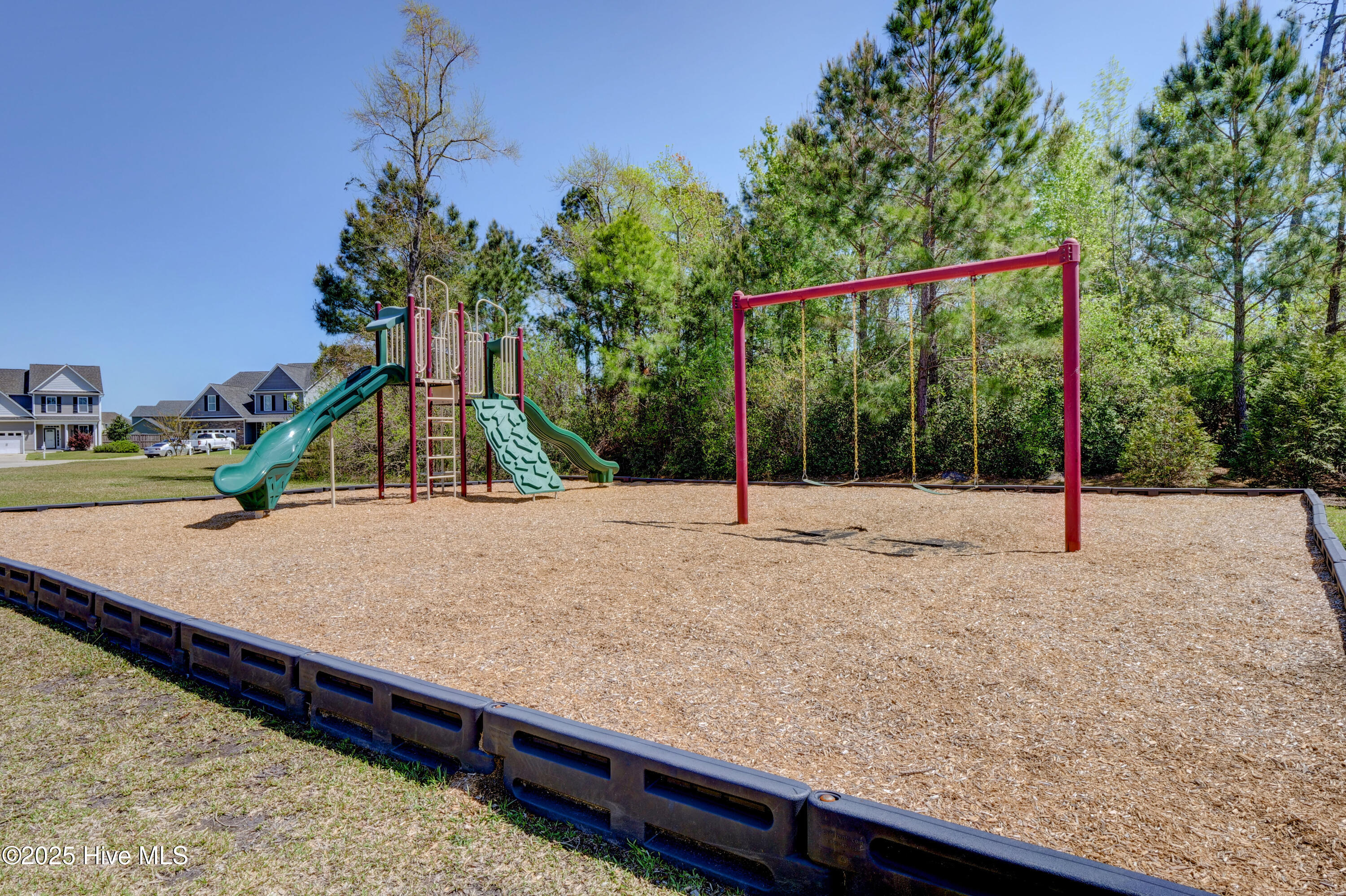 100542048 | Photo 30