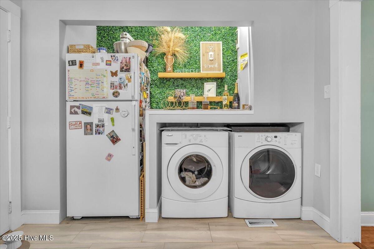 100525423 | Photo 21