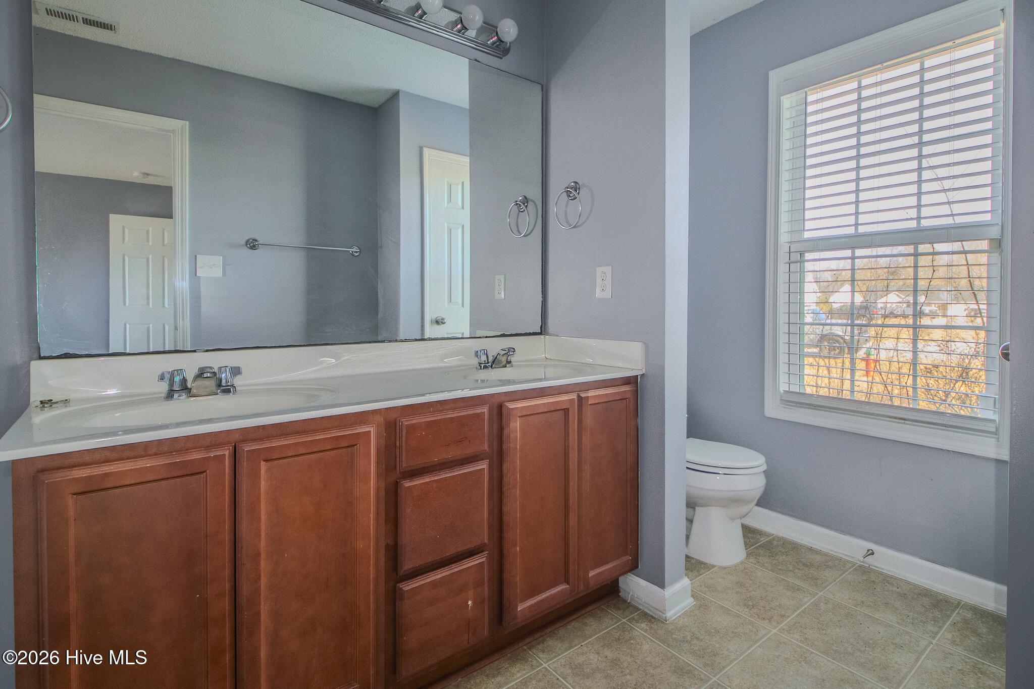 100549051 | Photo 22